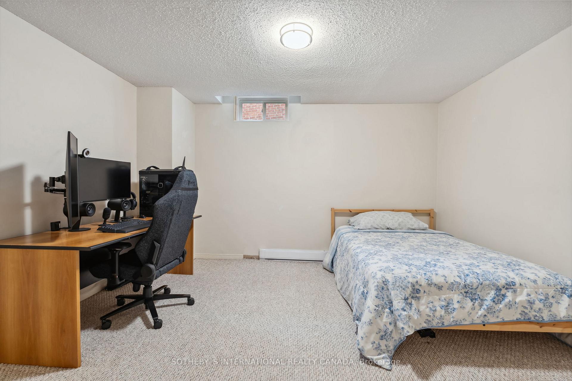 Photo 28 of 19 Spragg Circle, Markham, Markham Village — HOMEH