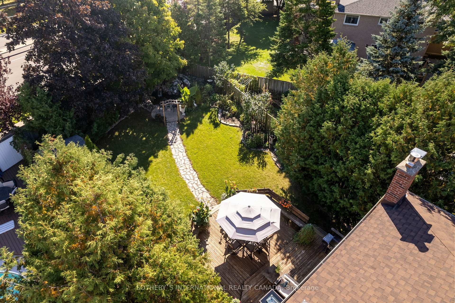 Photo 32 of 19 Spragg Circle, Markham, Markham Village — HOMEH