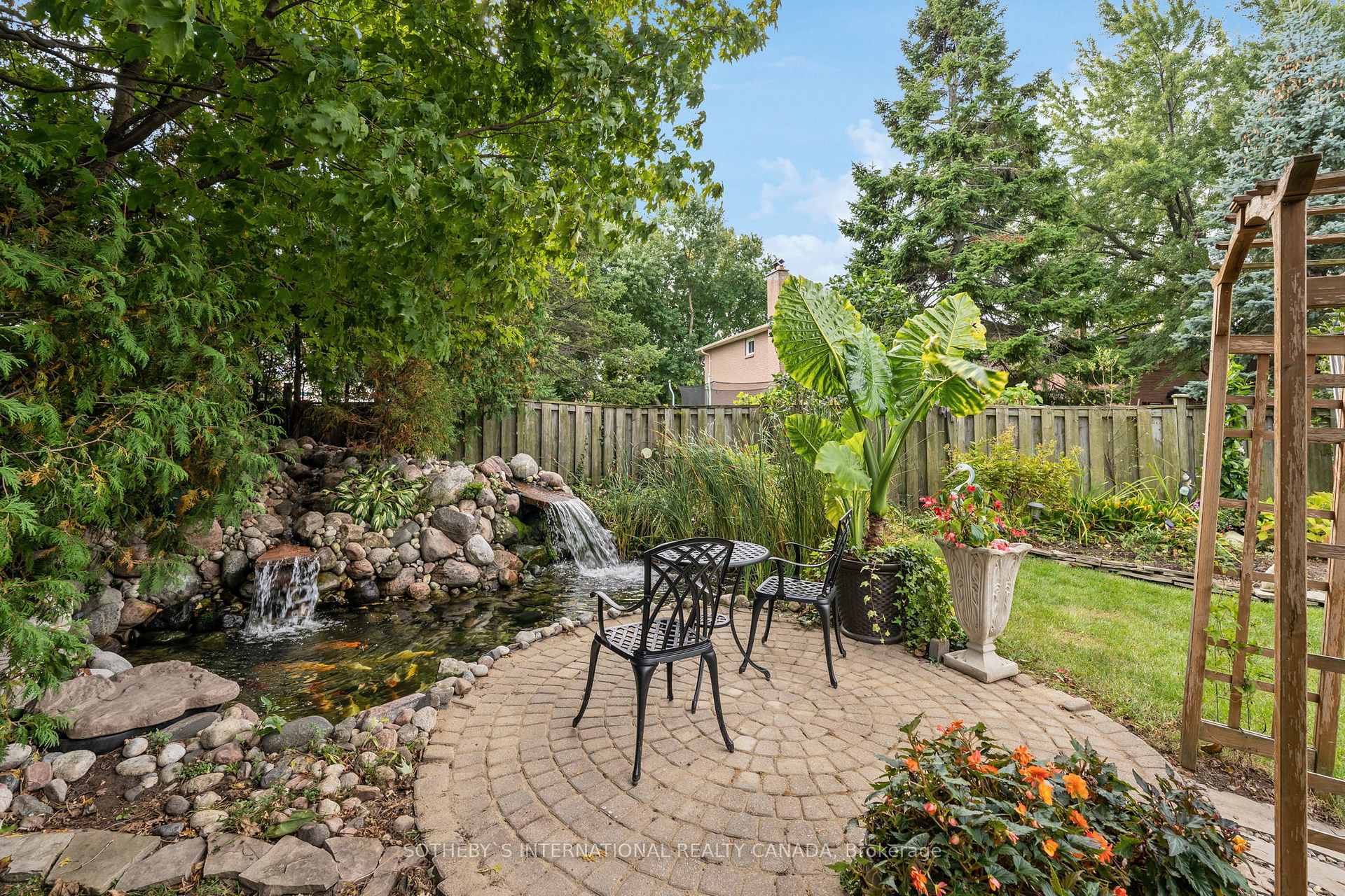 Photo 37 of 19 Spragg Circle, Markham, Markham Village — HOMEH