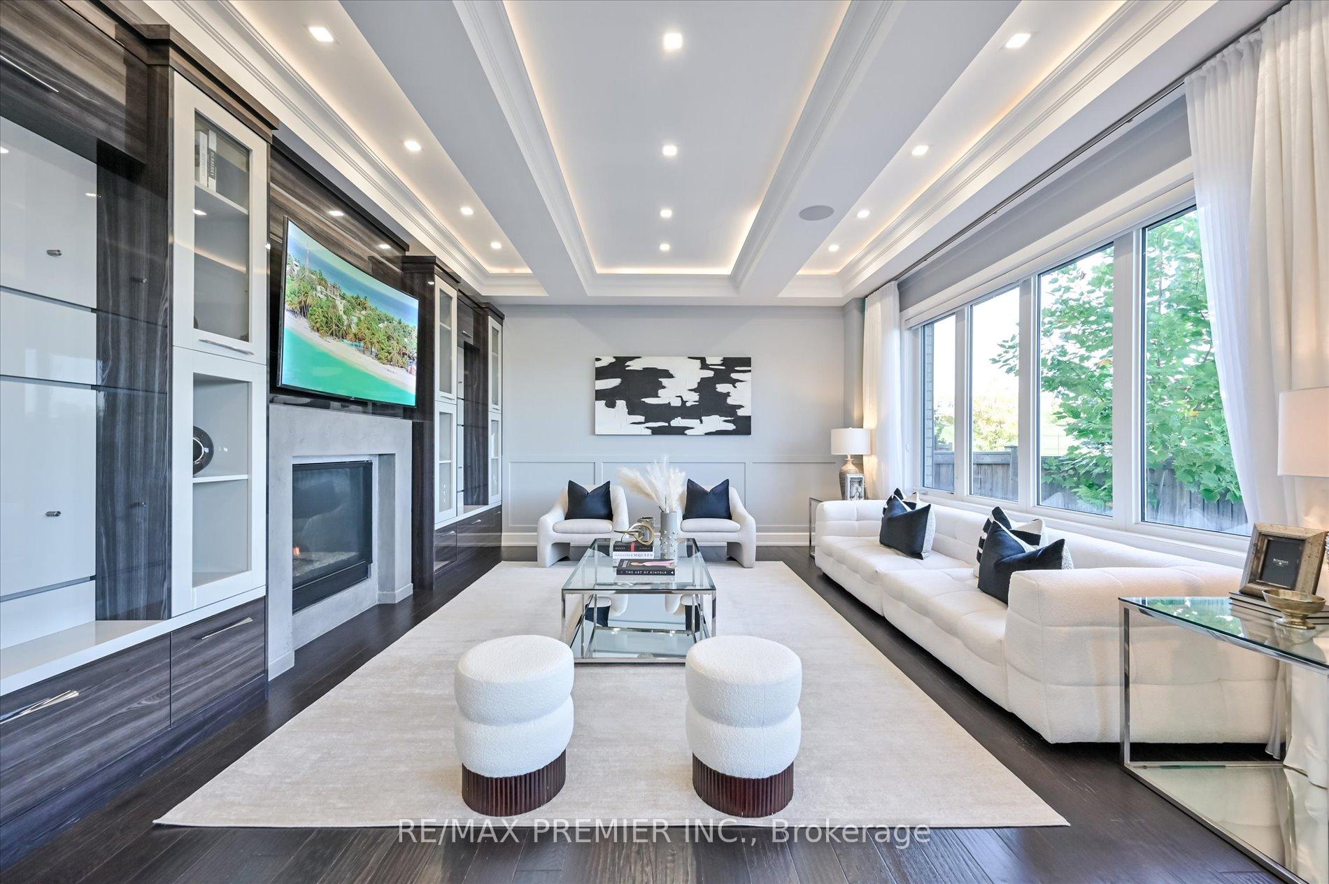 Photo 1 of 346 Farrell Road, Vaughan, Patterson — HOMEH