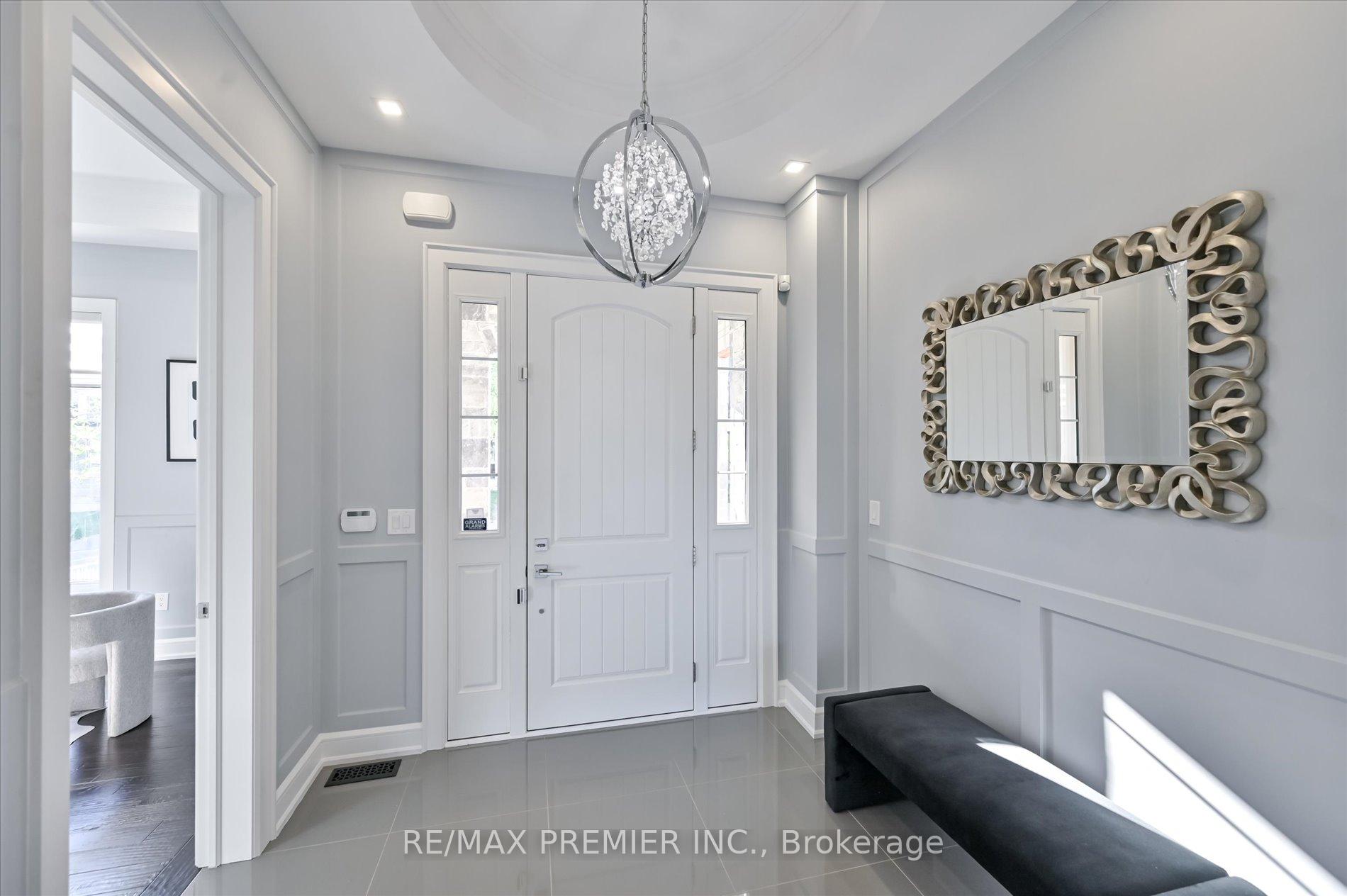 Photo 3 of 346 Farrell Road, Vaughan, Patterson — HOMEH