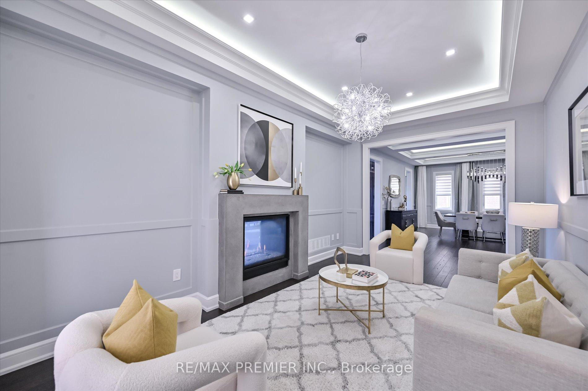Photo 8 of 346 Farrell Road, Vaughan, Patterson — HOMEH