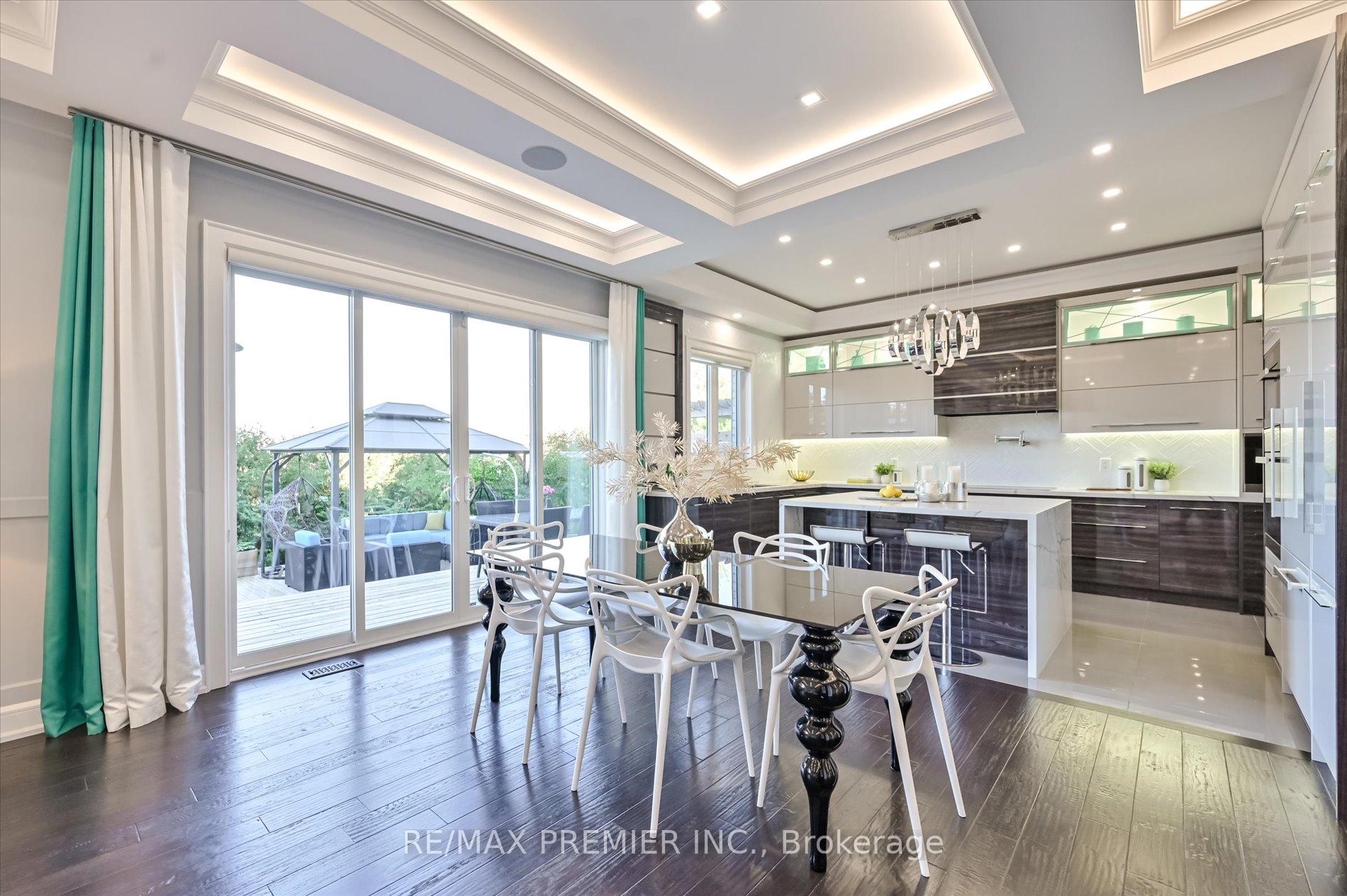 Photo 11 of 346 Farrell Road, Vaughan, Patterson — HOMEH