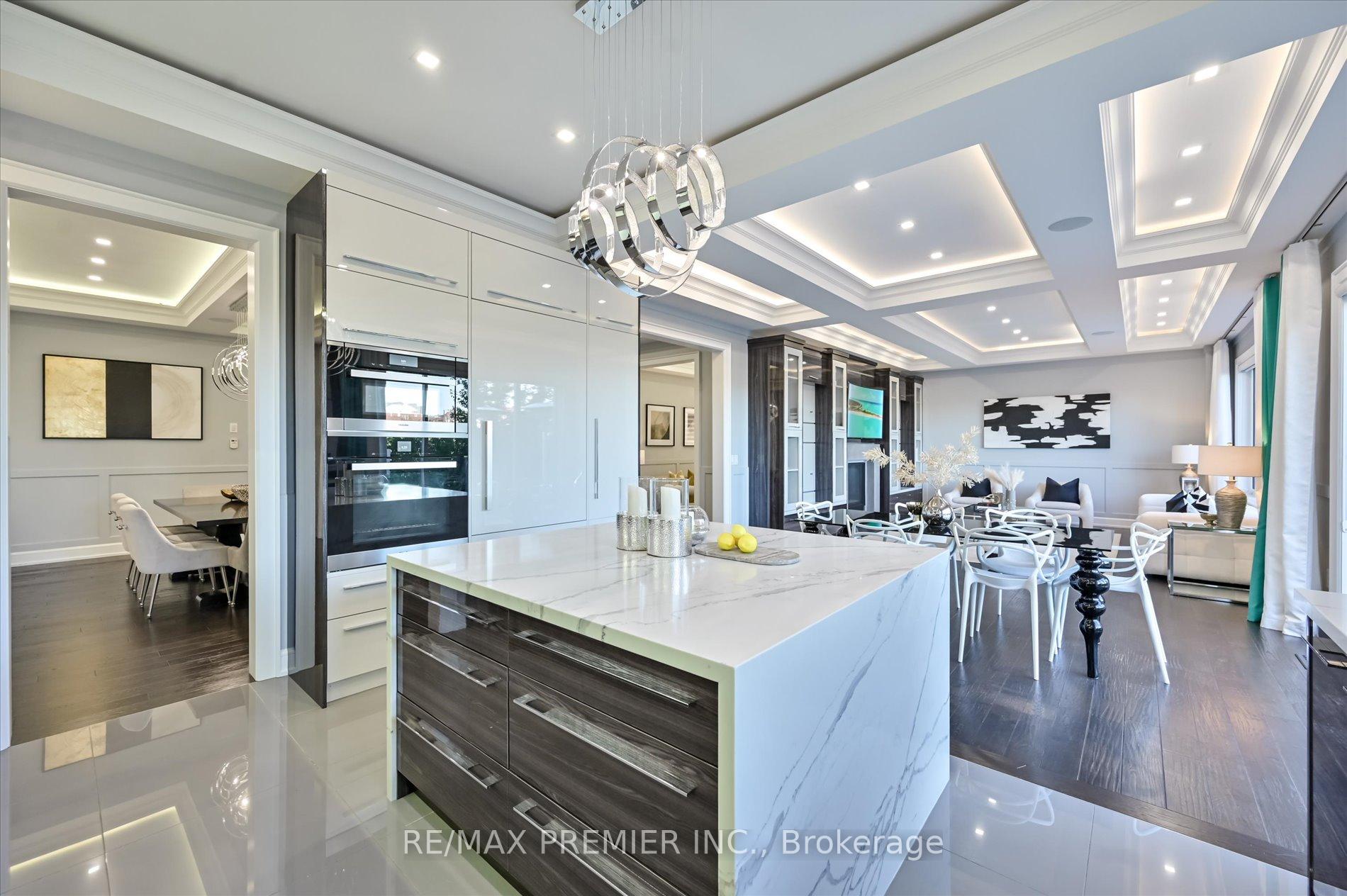 Photo 14 of 346 Farrell Road, Vaughan, Patterson — HOMEH