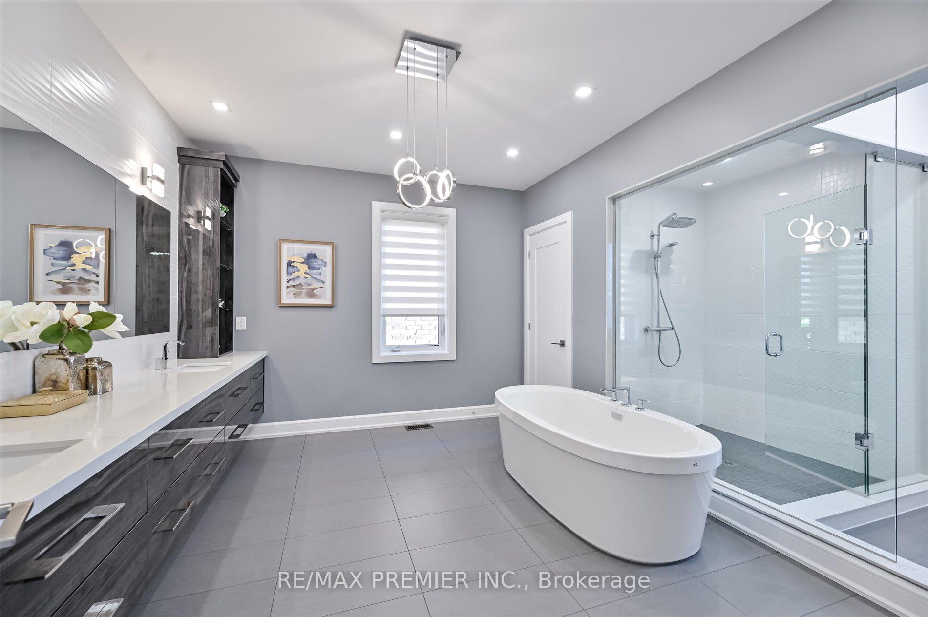Photo 30 of 346 Farrell Road, Vaughan, Patterson — HOMEH