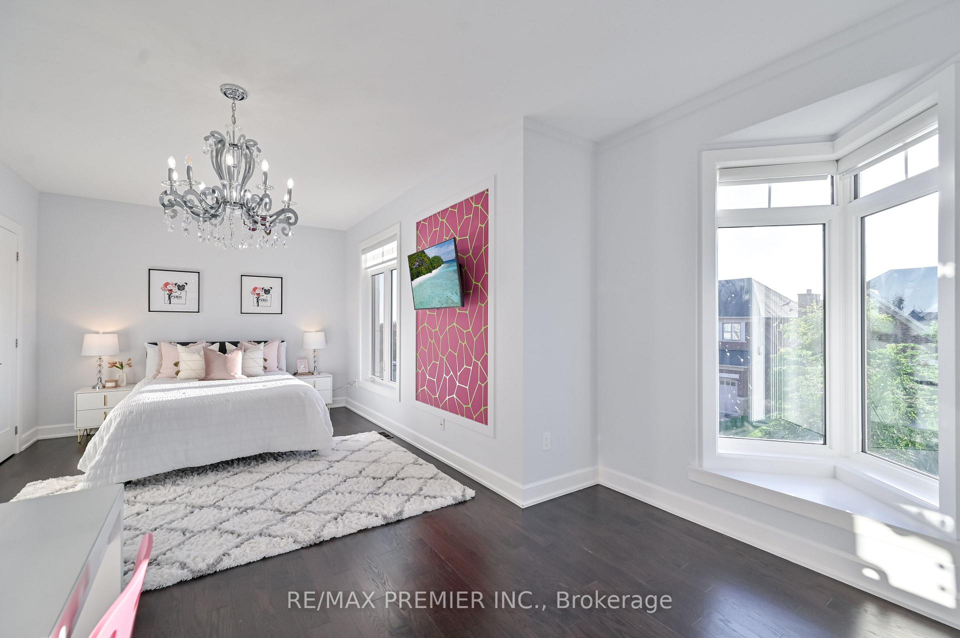Photo 35 of 346 Farrell Road, Vaughan, Patterson — HOMEH