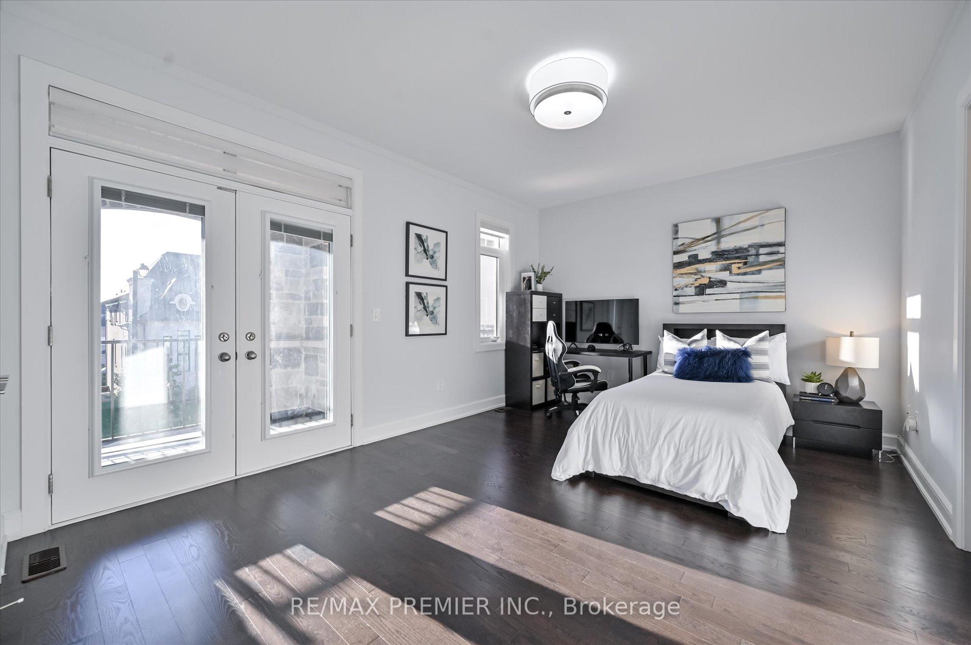 Photo 39 of 346 Farrell Road, Vaughan, Patterson — HOMEH