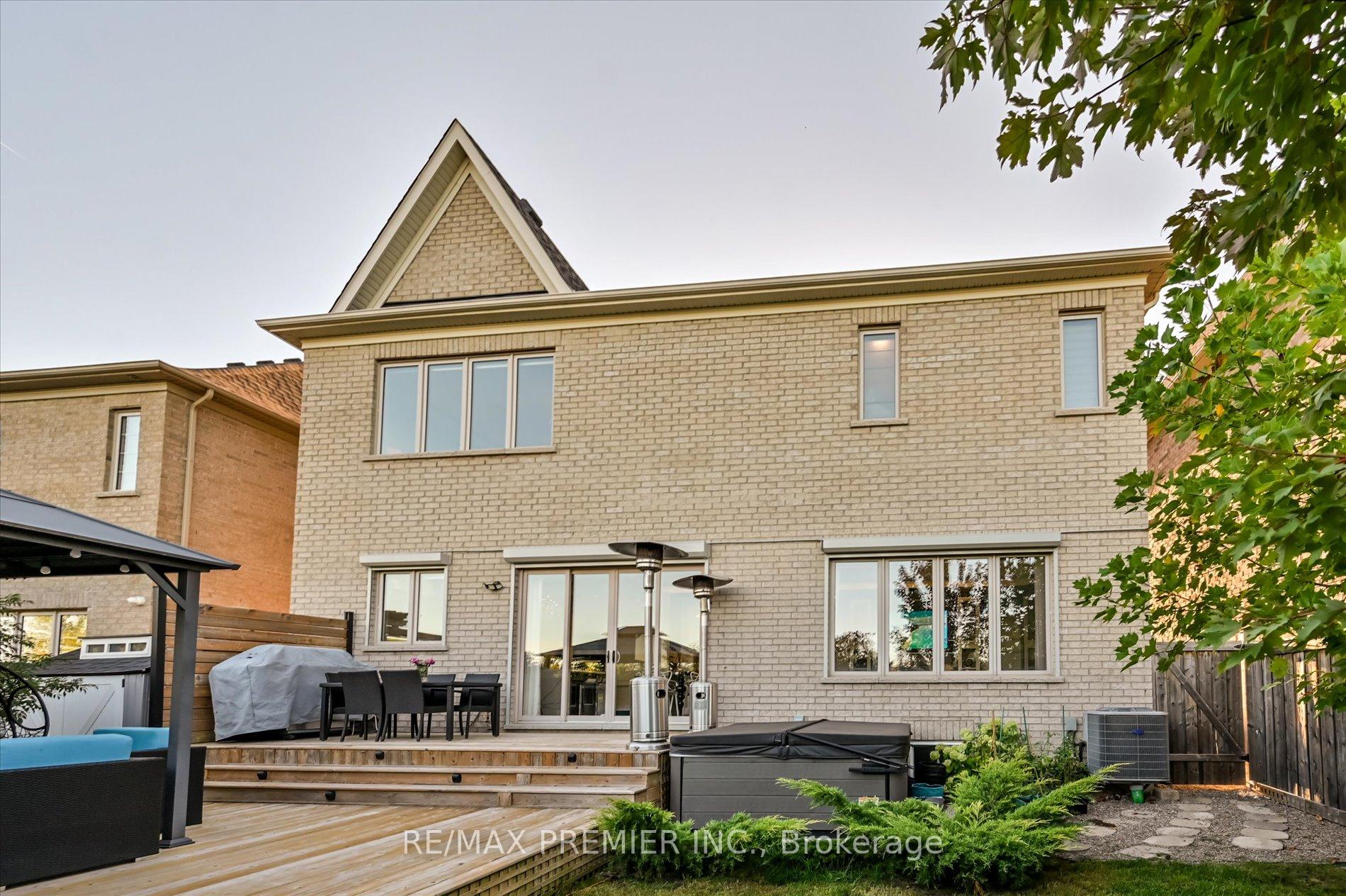 Photo 46 of 346 Farrell Road, Vaughan, Patterson — HOMEH