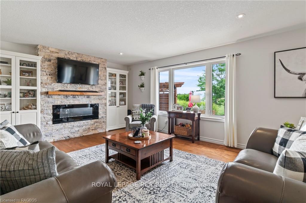 Photo 31 of 323069 Durham Road E, West Grey — HOMEH