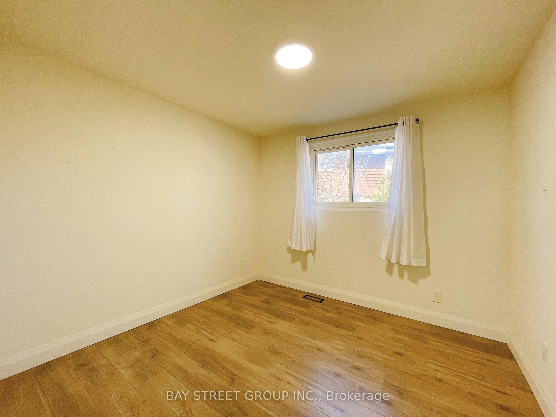 Photo 6 of Unit 2, 517 Harris Court, Whitby, Downtown Whitby — HOMEH