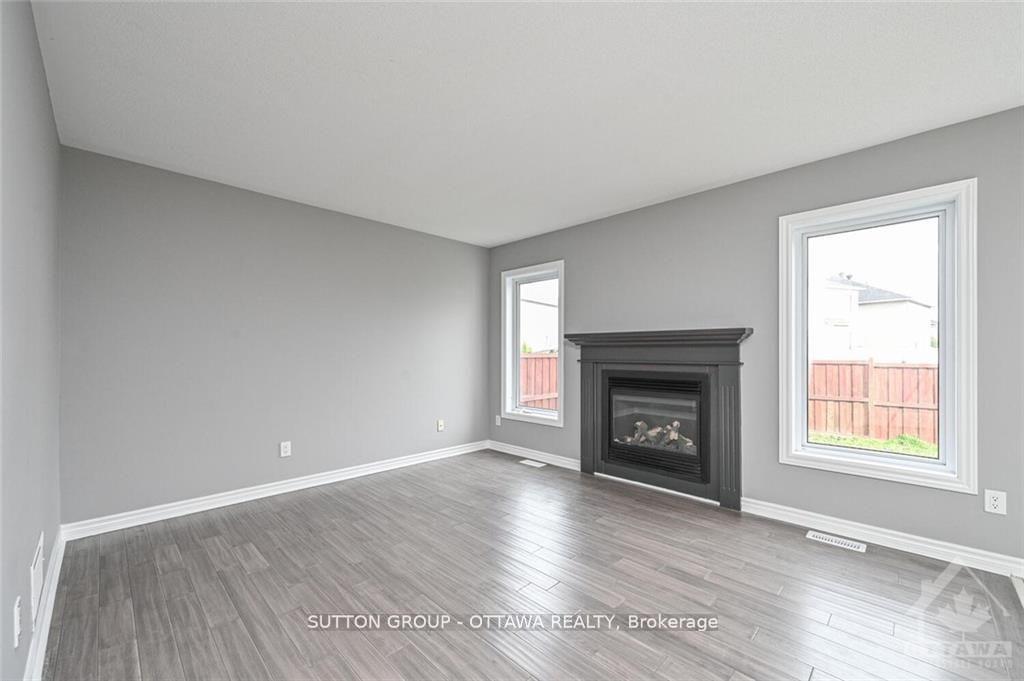 Photo 9 of 635 Clearbrook Drive, Ottawa, Barrhaven - Strandherd — HOMEH
