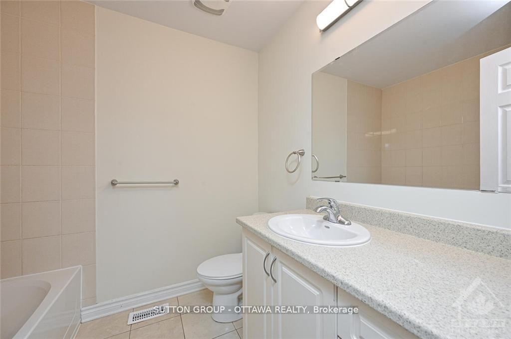 Photo 13 of 635 Clearbrook Drive, Ottawa, Barrhaven - Strandherd — HOMEH