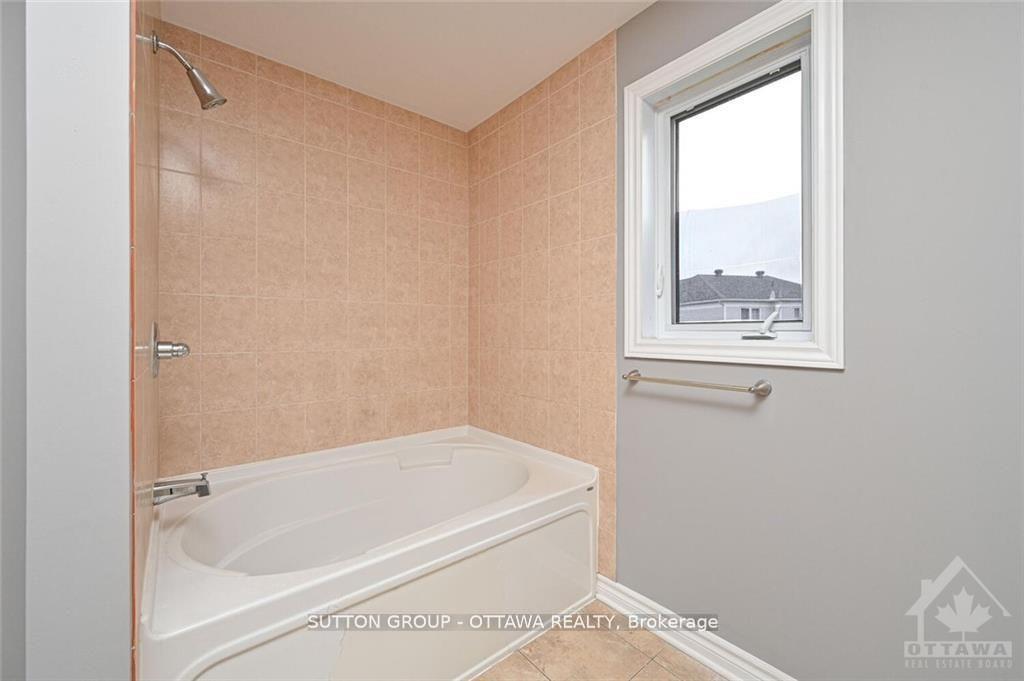 Photo 17 of 635 Clearbrook Drive, Ottawa, Barrhaven - Strandherd — HOMEH
