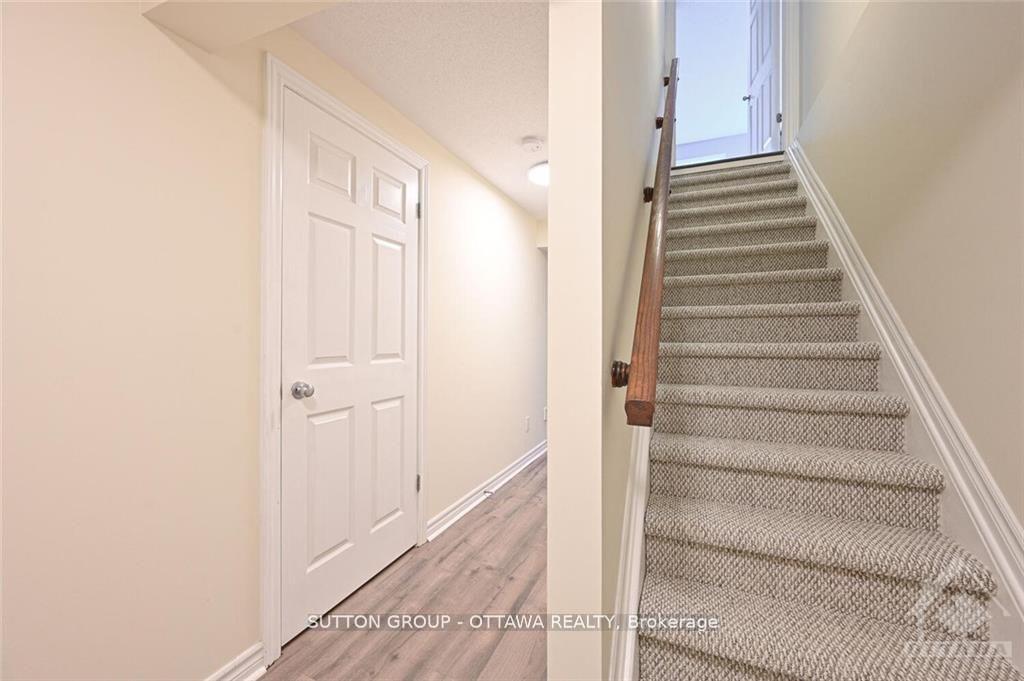Photo 22 of 635 Clearbrook Drive, Ottawa, Barrhaven - Strandherd — HOMEH