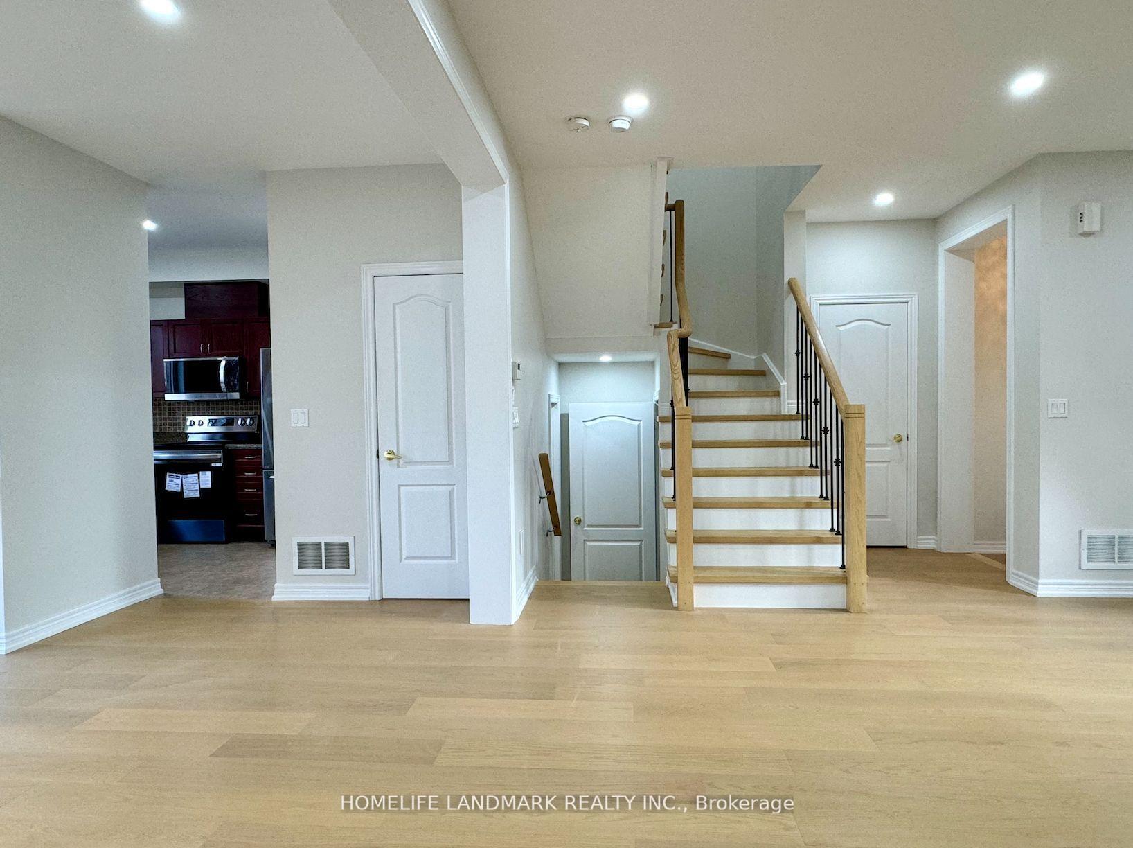 Photo 9 of 83 Kentview Crescent, Markham, Box Grove — HOMEH