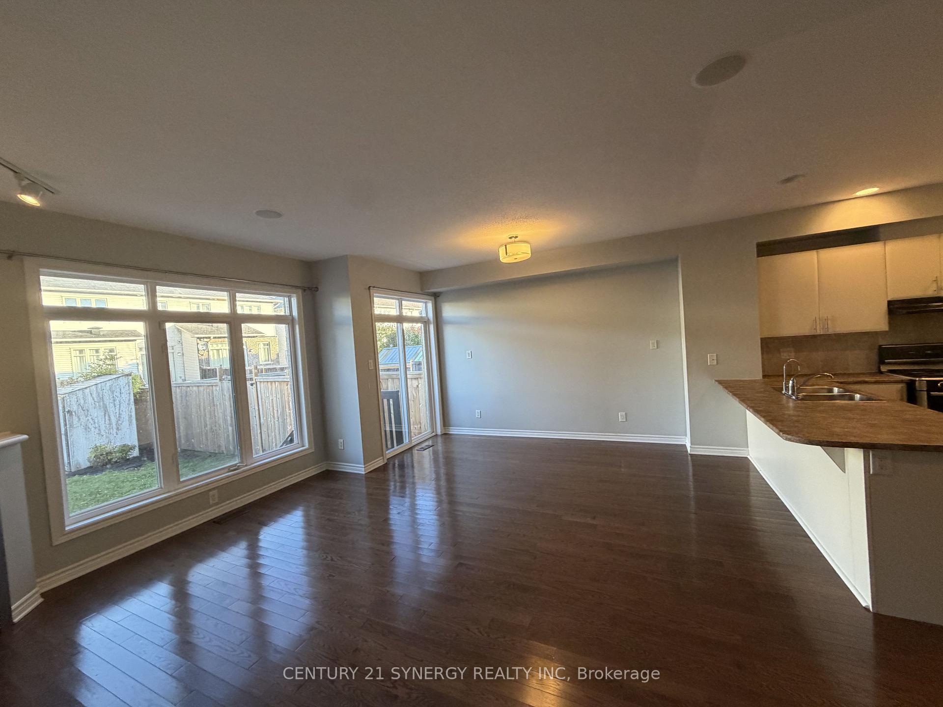 Photo 4 of 744 Bowercrest Crescent, Ottawa, Riverside South/Gloucester Glen — HOMEH