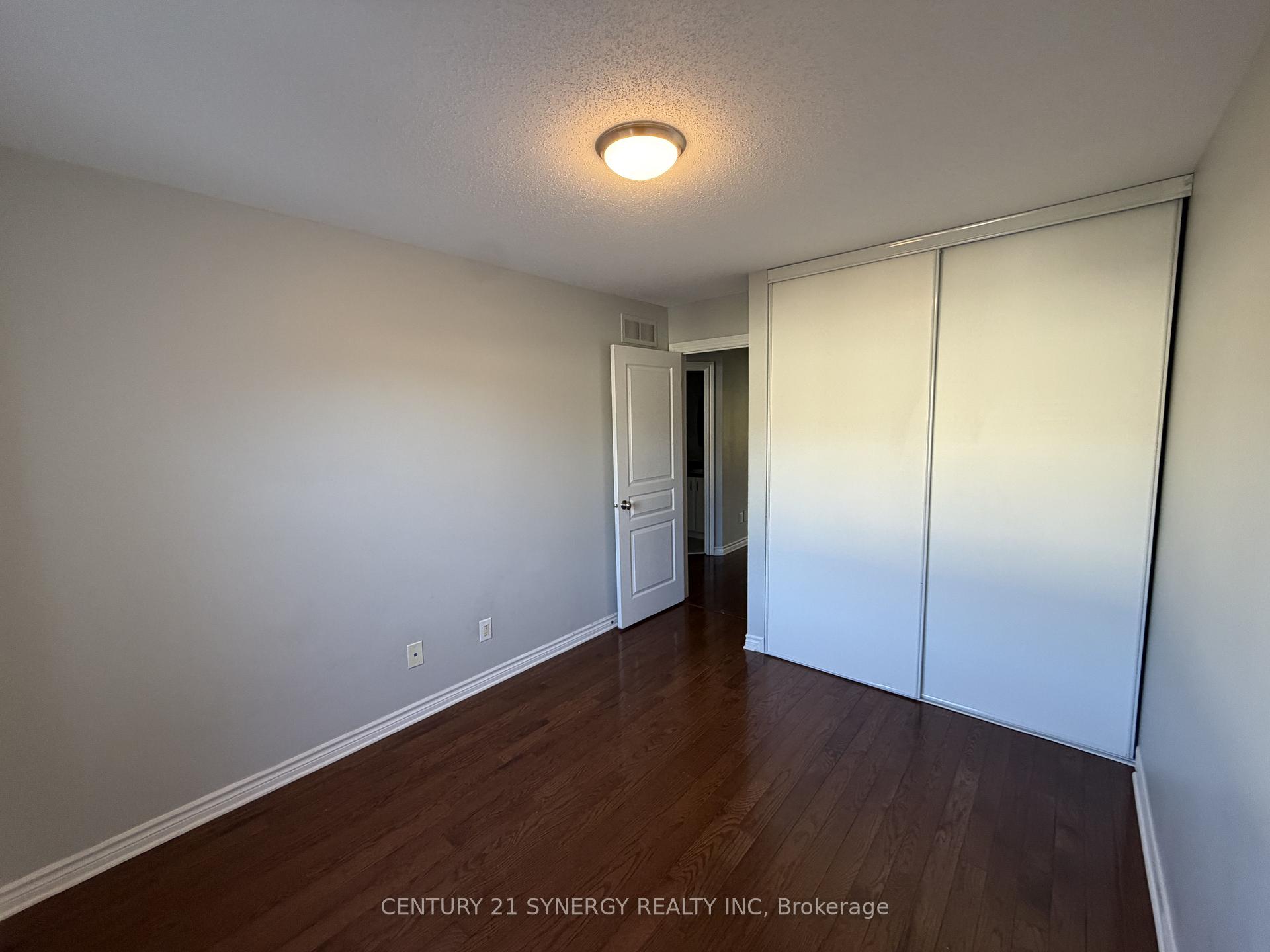 Photo 8 of 744 Bowercrest Crescent, Ottawa, Riverside South/Gloucester Glen — HOMEH