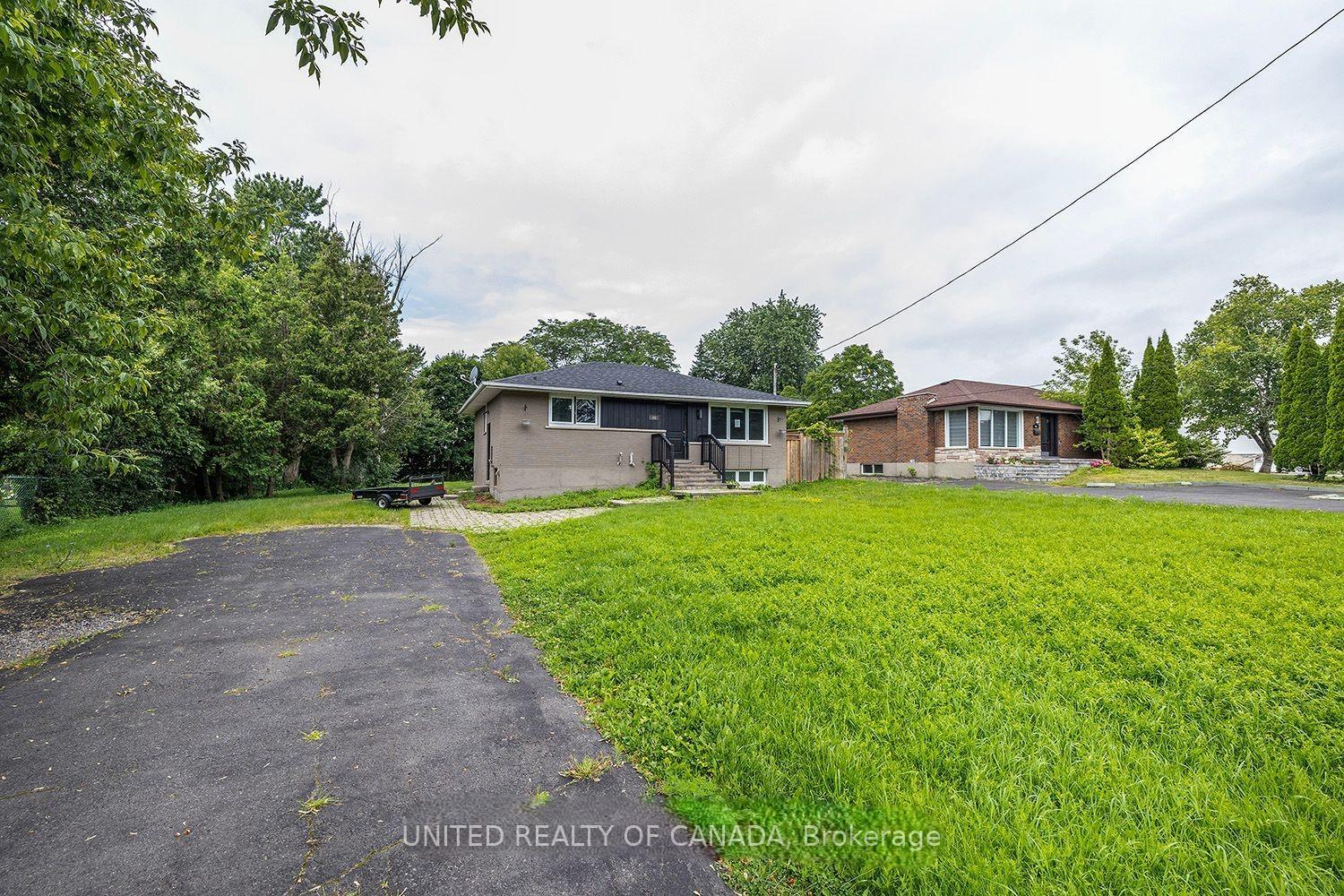 Photo 2 of 66 Thickson Road N, Whitby, Blue Grass Meadows — HOMEH