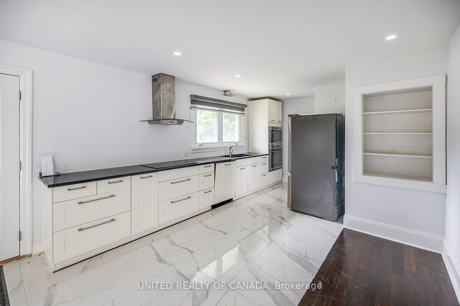 Photo 4 of 66 Thickson Road N, Whitby, Blue Grass Meadows — HOMEH
