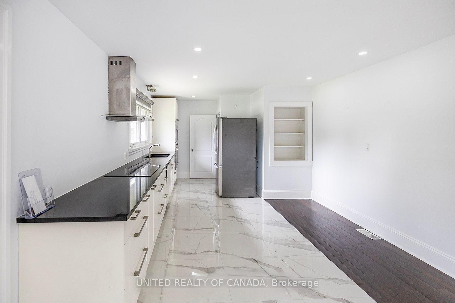 Photo 5 of 66 Thickson Road N, Whitby, Blue Grass Meadows — HOMEH