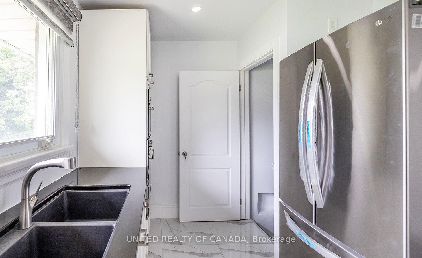 Photo 6 of 66 Thickson Road N, Whitby, Blue Grass Meadows — HOMEH