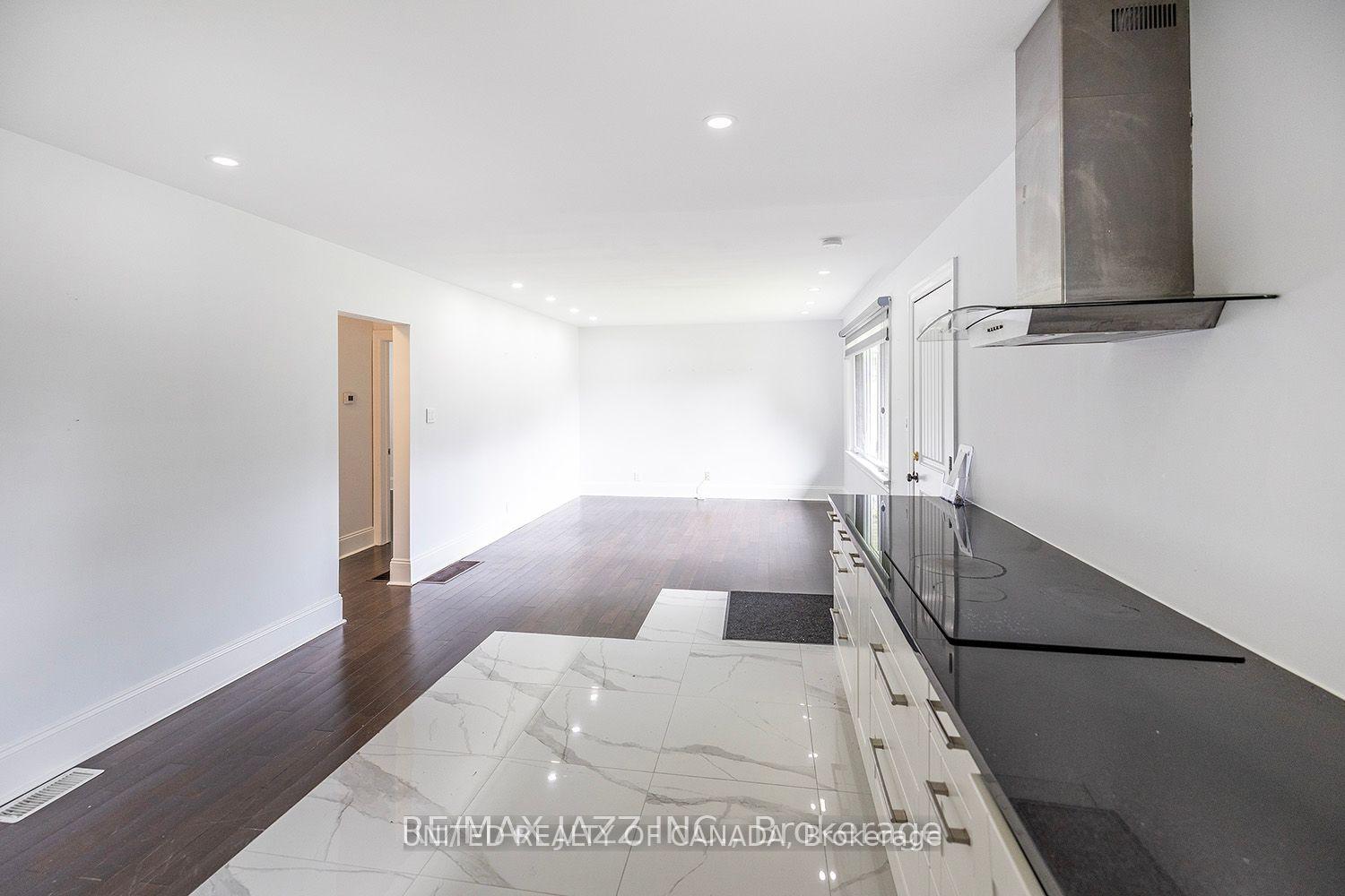 Photo 7 of 66 Thickson Road N, Whitby, Blue Grass Meadows — HOMEH