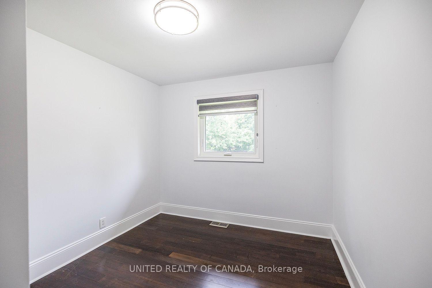Photo 9 of 66 Thickson Road N, Whitby, Blue Grass Meadows — HOMEH