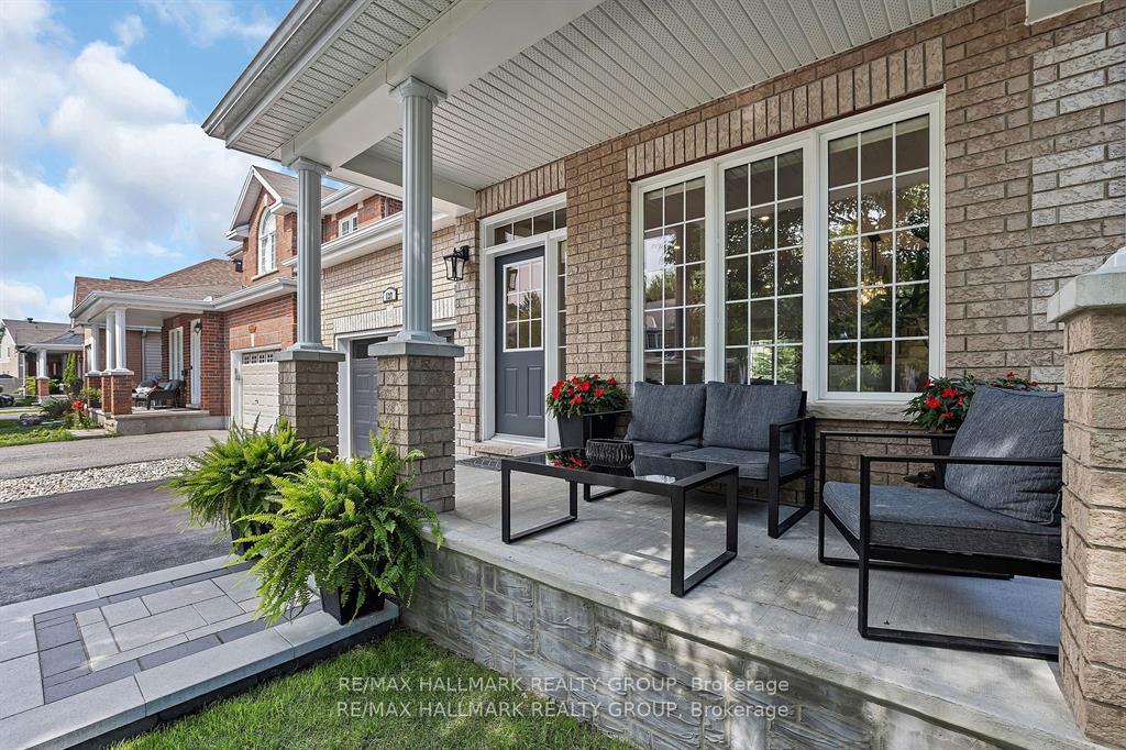 Photo 2 of 137 Stedman Street, Ottawa, Blossom Park/Kemp Park/Findlay Creek — HOMEH