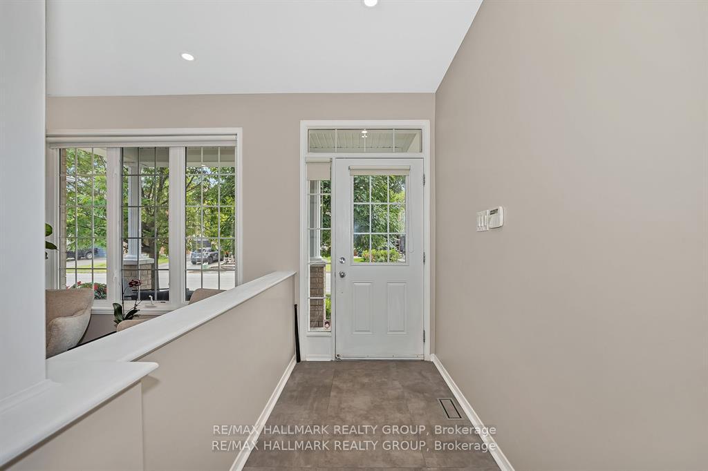 Photo 3 of 137 Stedman Street, Ottawa, Blossom Park/Kemp Park/Findlay Creek — HOMEH