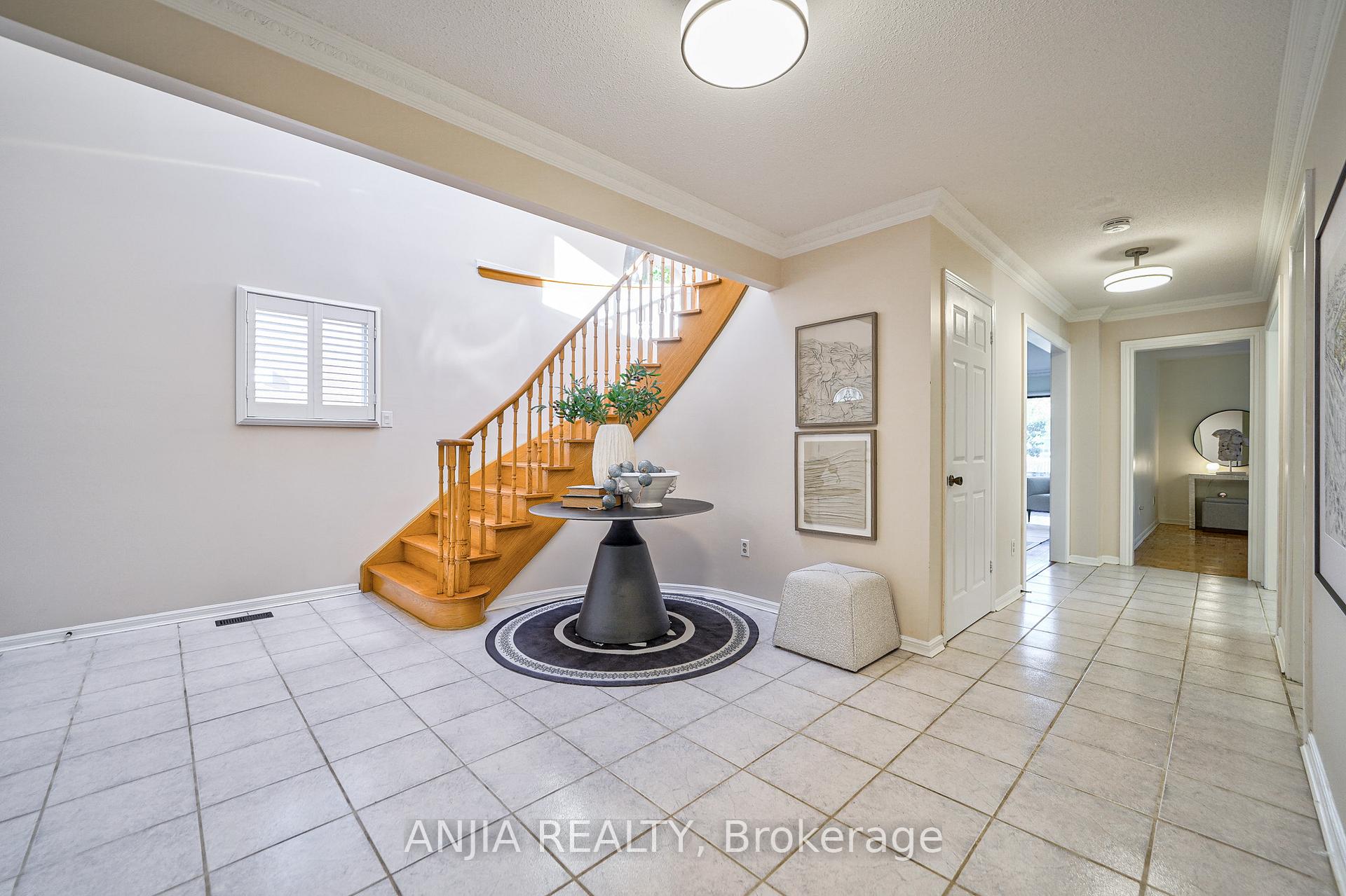 Photo 7 of 7 Hampstead Court, Markham, Milliken Mills West — HOMEH