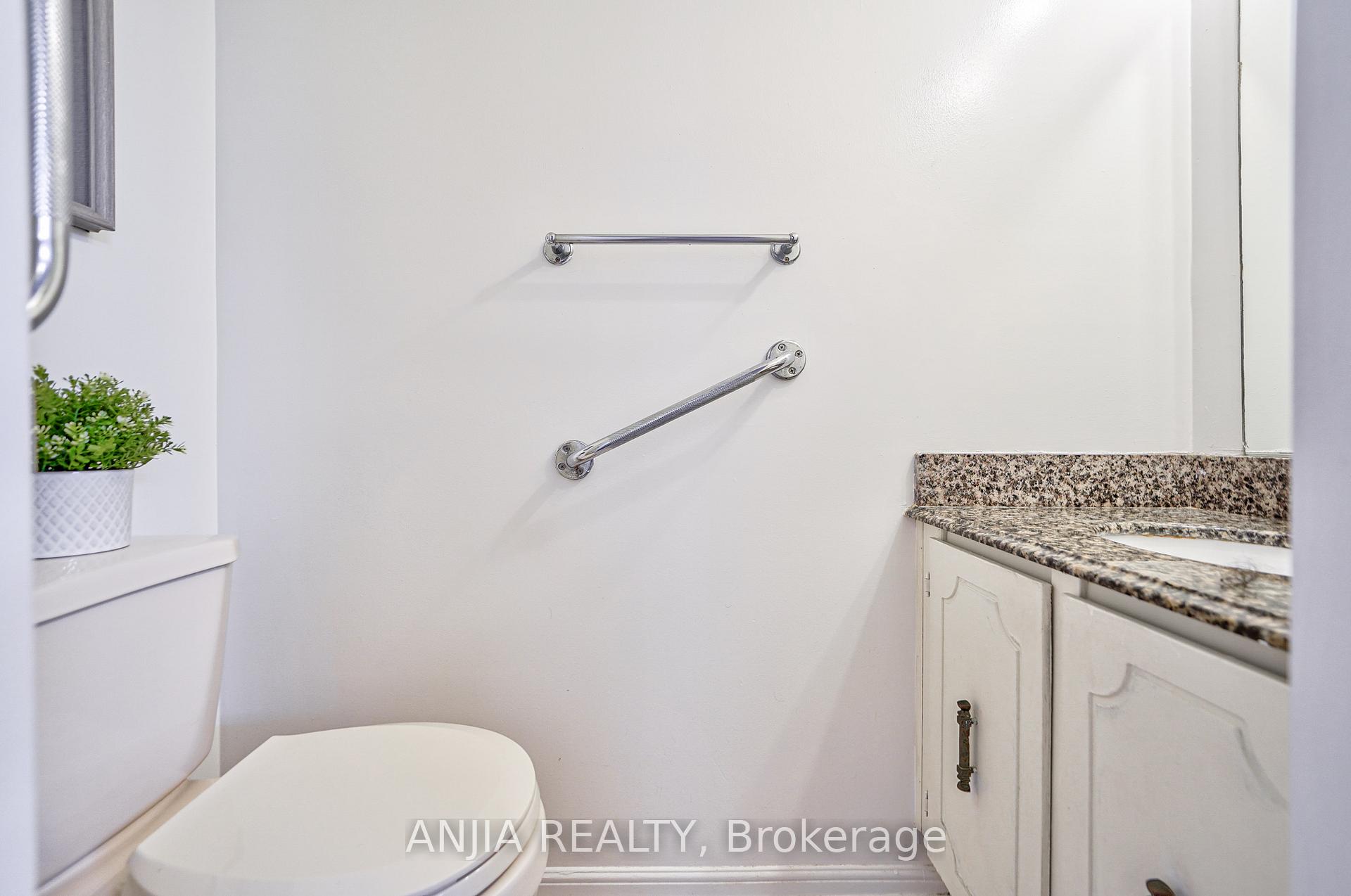 Photo 8 of 7 Hampstead Court, Markham, Milliken Mills West — HOMEH
