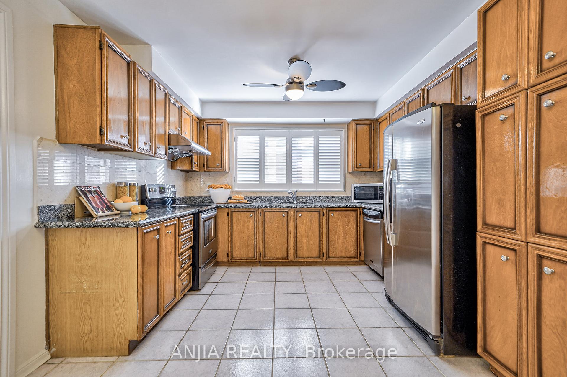 Photo 9 of 7 Hampstead Court, Markham, Milliken Mills West — HOMEH