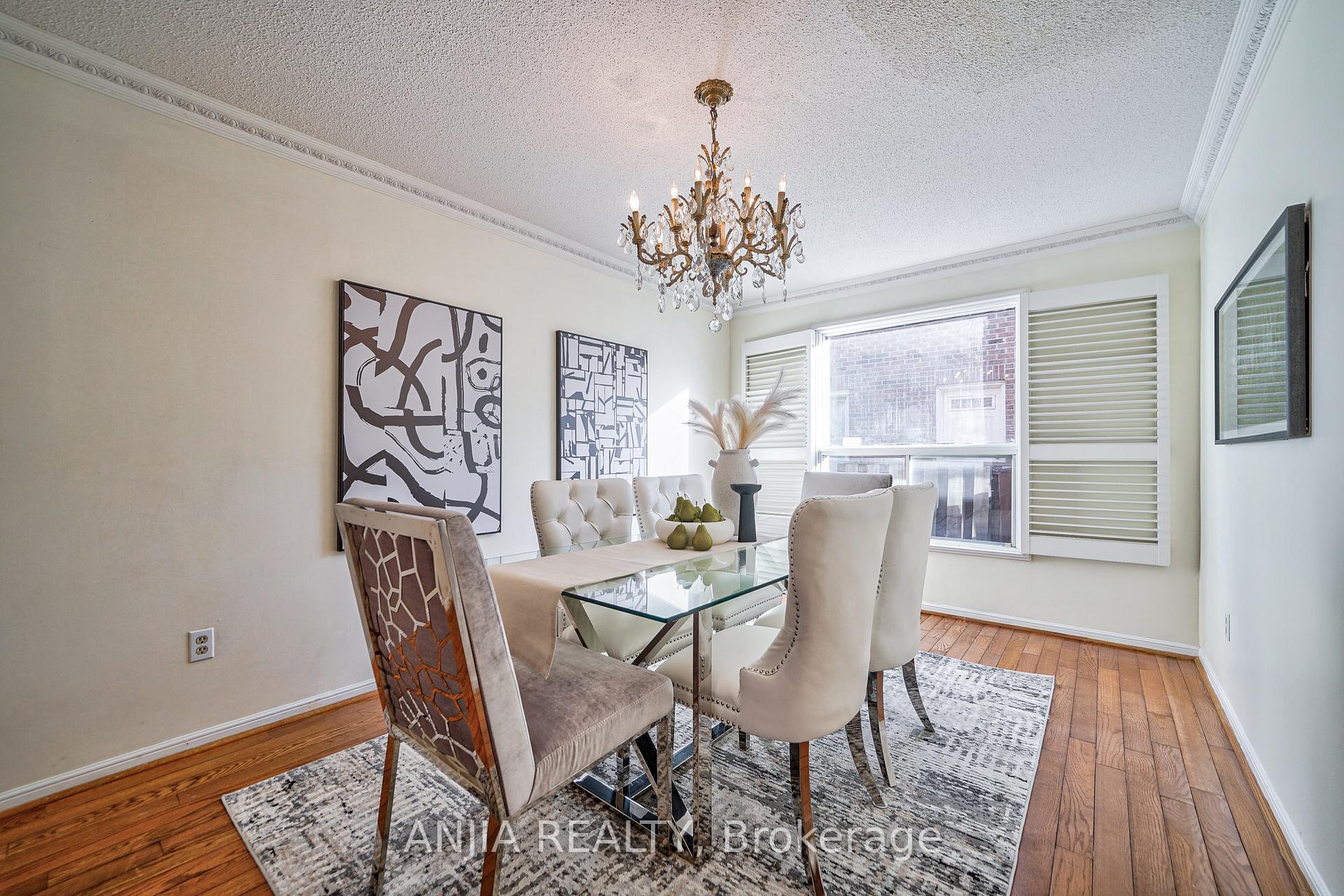 Photo 10 of 7 Hampstead Court, Markham, Milliken Mills West — HOMEH