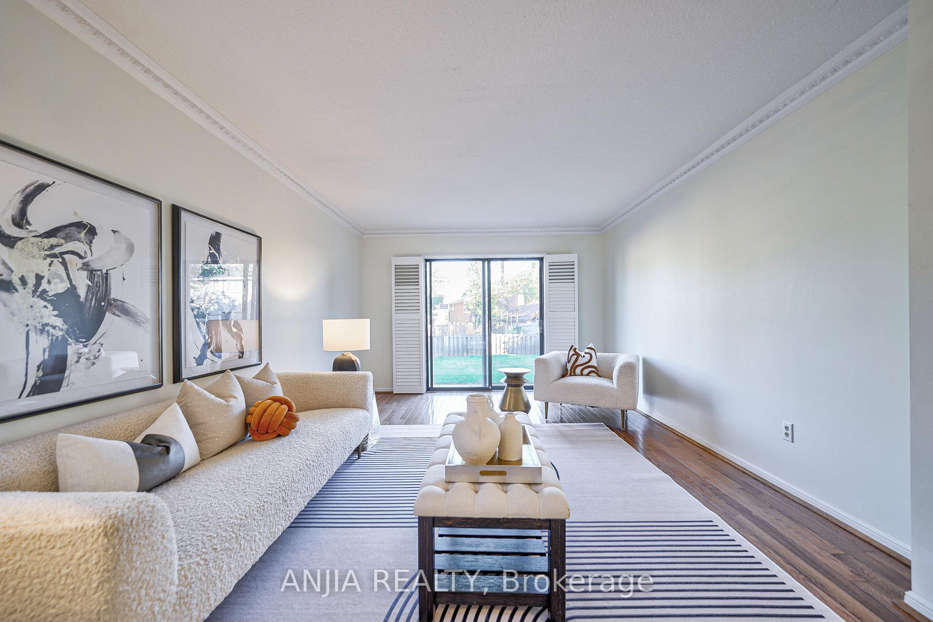Photo 12 of 7 Hampstead Court, Markham, Milliken Mills West — HOMEH