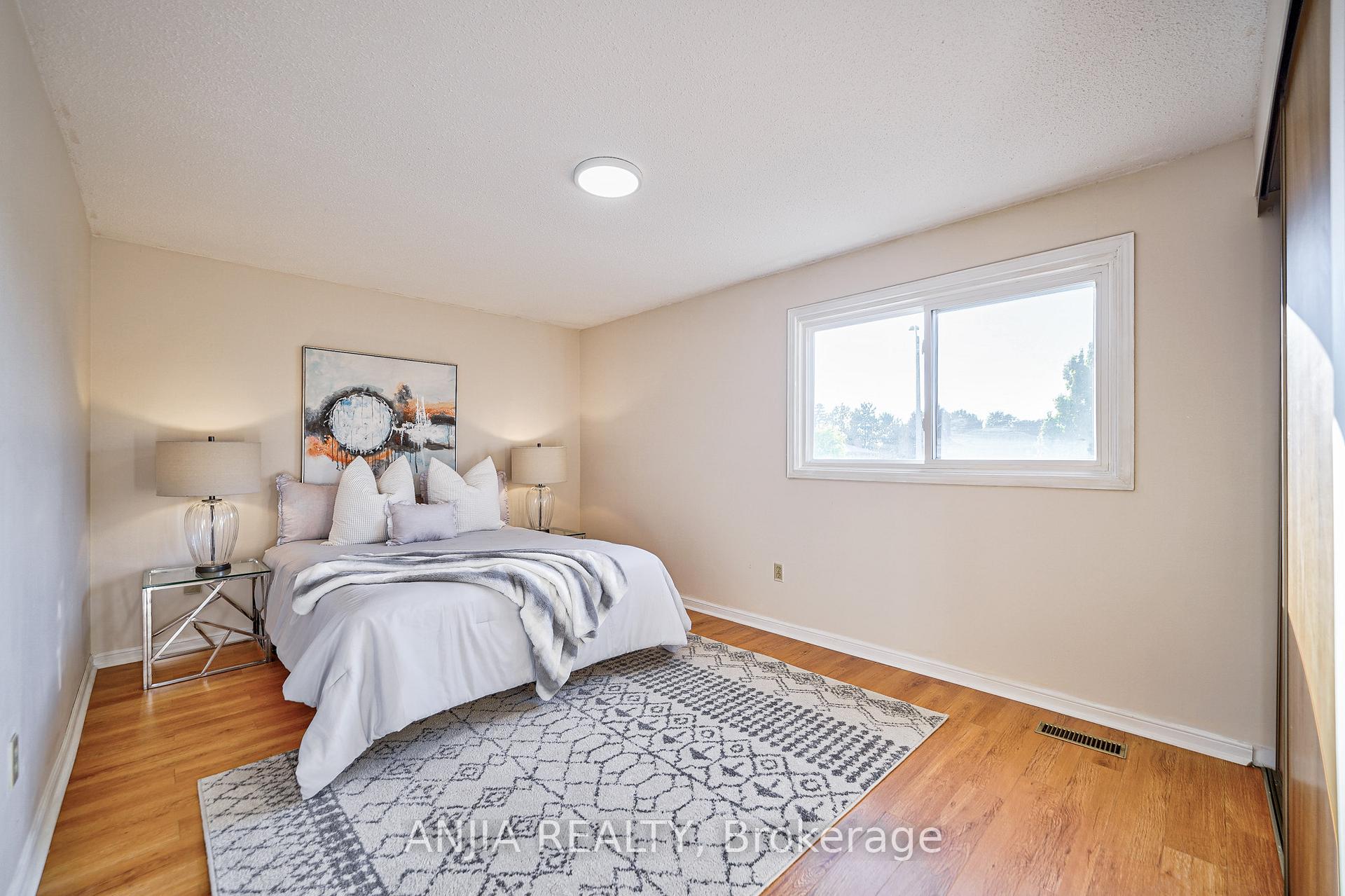 Photo 19 of 7 Hampstead Court, Markham, Milliken Mills West — HOMEH