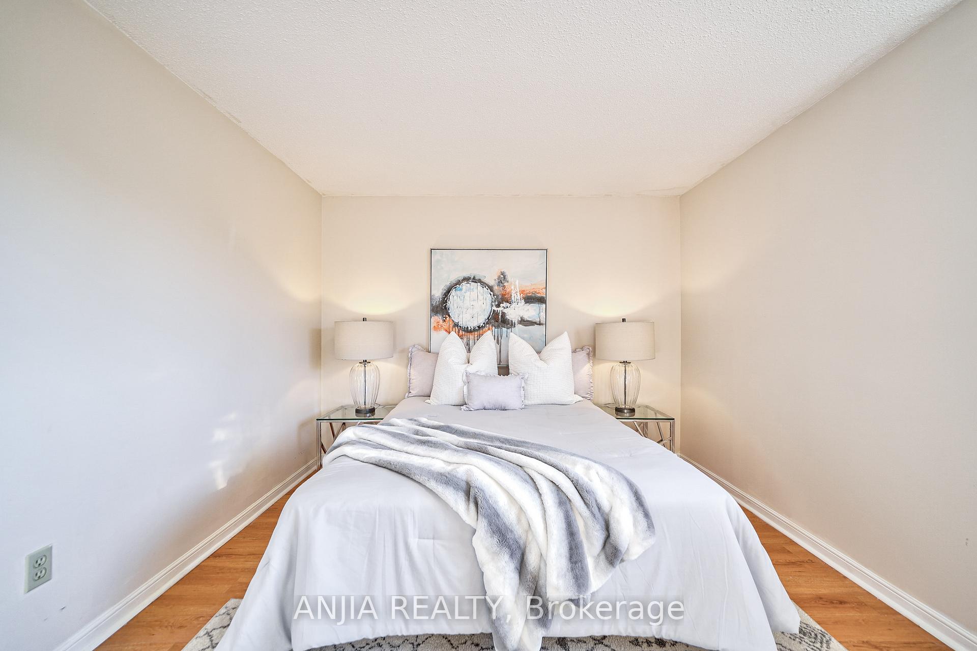 Photo 21 of 7 Hampstead Court, Markham, Milliken Mills West — HOMEH