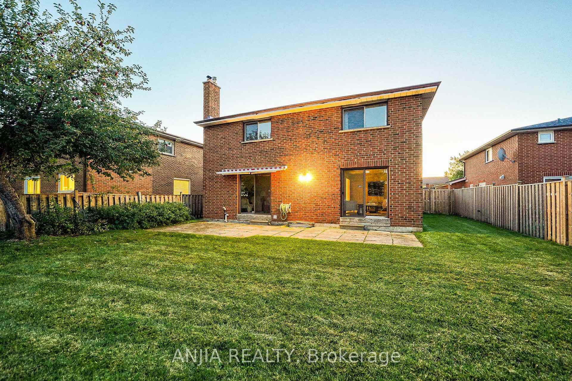 Photo 40 of 7 Hampstead Court, Markham, Milliken Mills West — HOMEH
