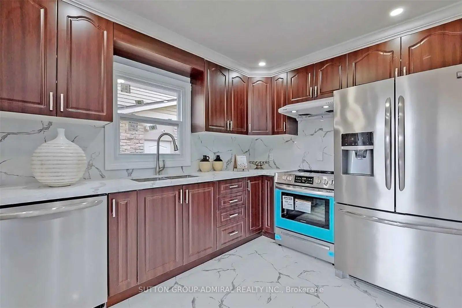 Photo 4 of Unit (Upper), 35 Kirby Crescent, Whitby, Blue Grass Meadows — HOMEH