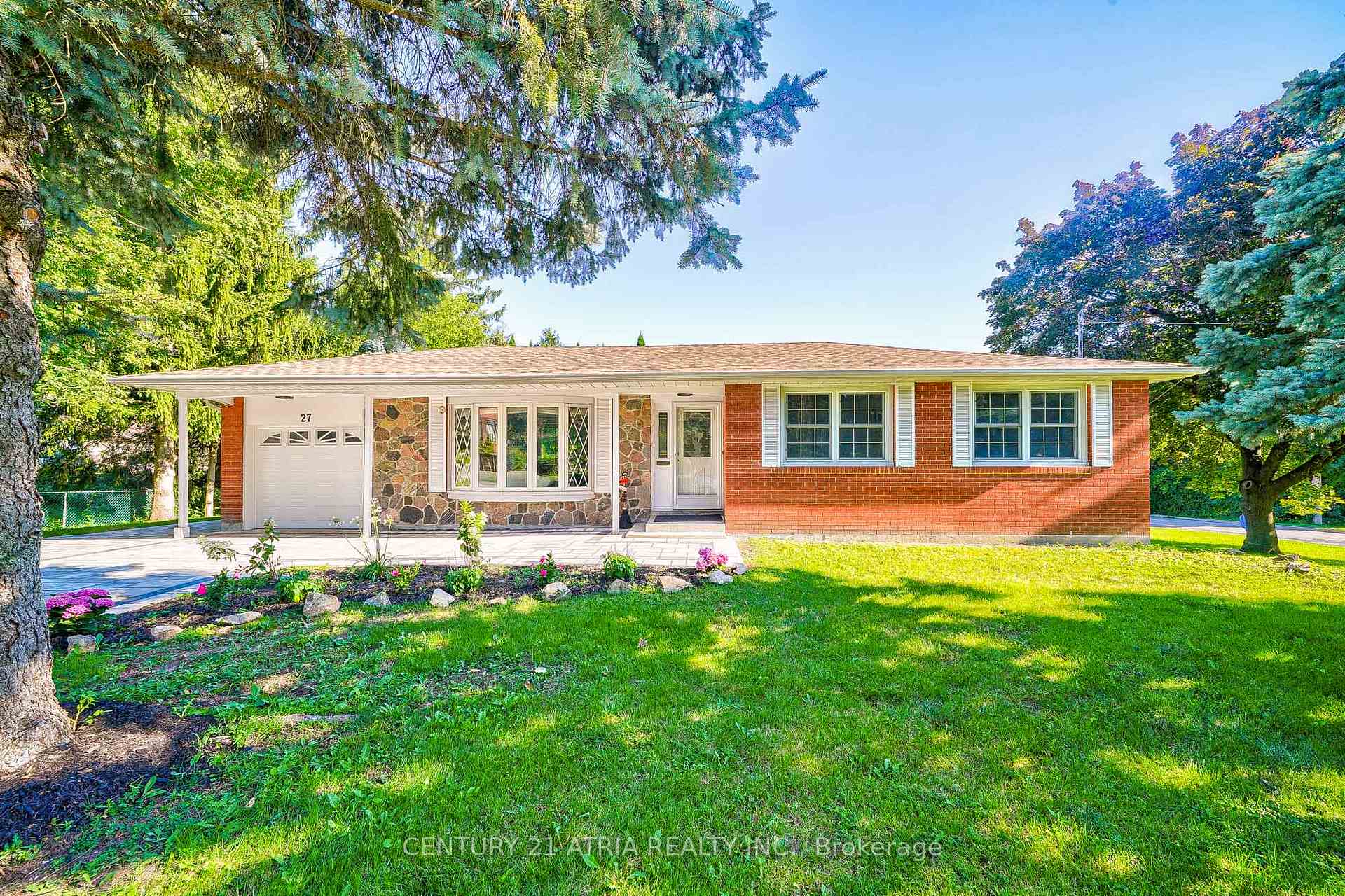 Photo 1 of 27 Willowgate Drive, Markham, Bullock — HOMEH