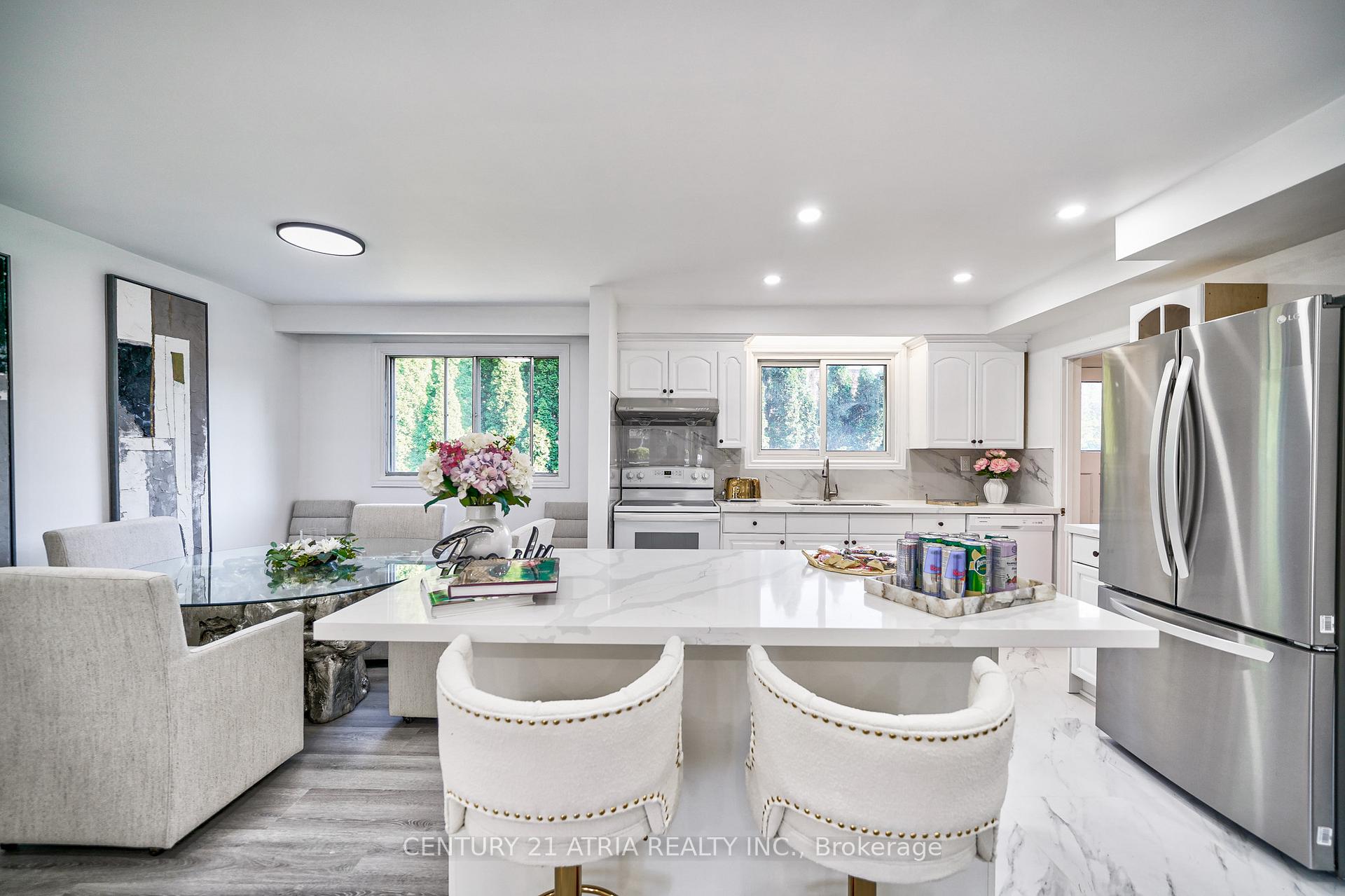 Photo 8 of 27 Willowgate Drive, Markham, Bullock — HOMEH