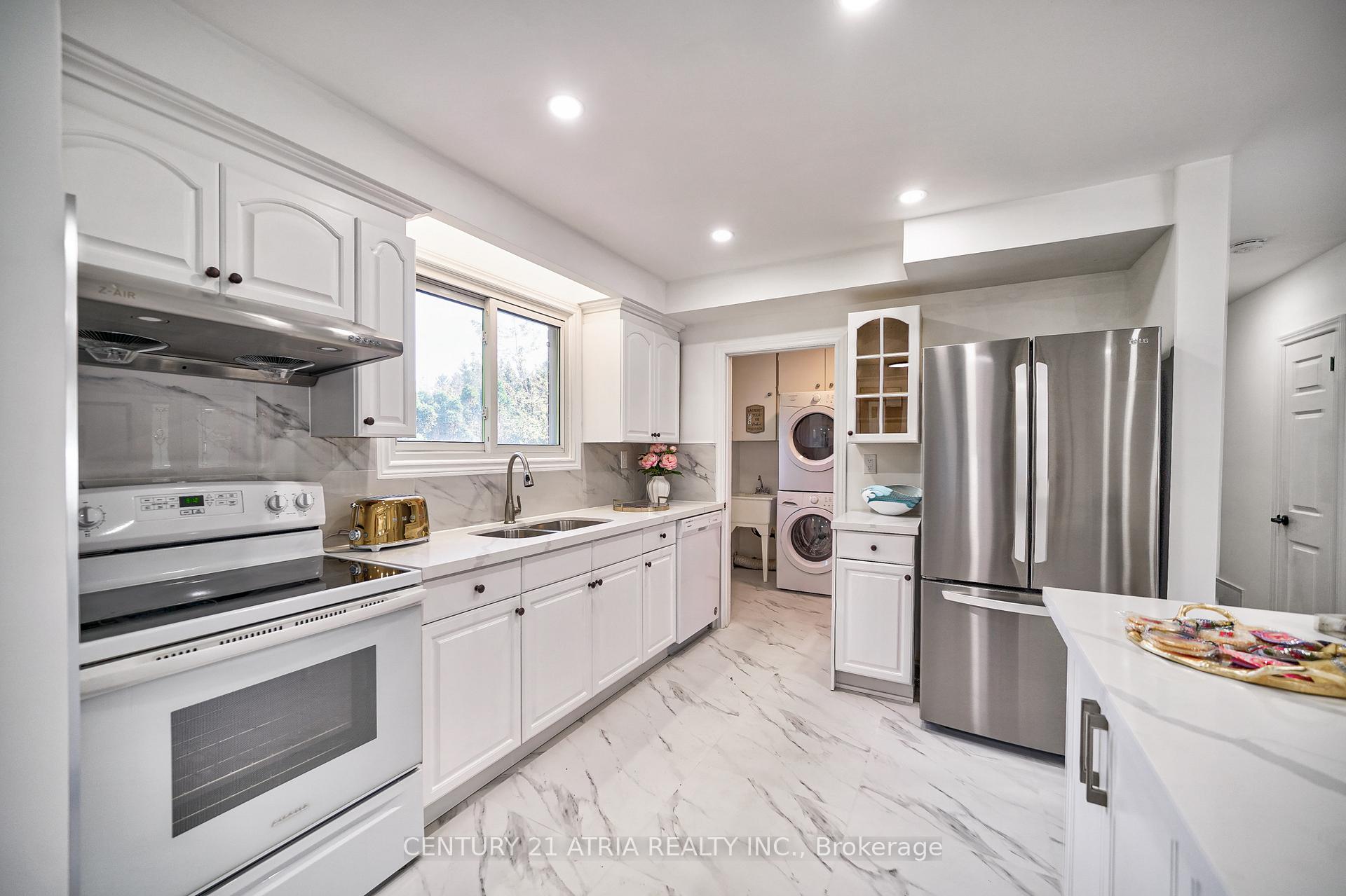 Photo 10 of 27 Willowgate Drive, Markham, Bullock — HOMEH