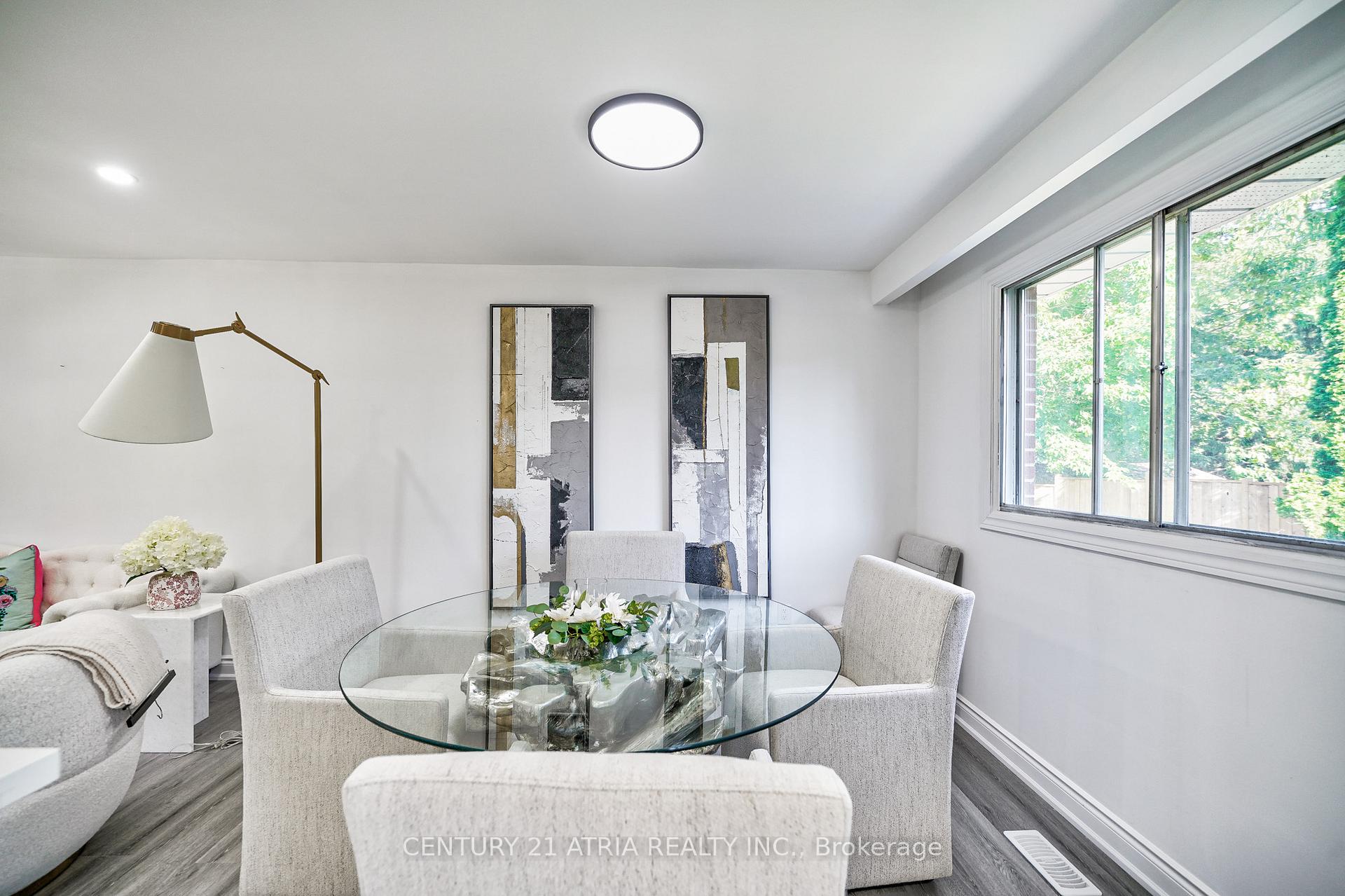 Photo 13 of 27 Willowgate Drive, Markham, Bullock — HOMEH