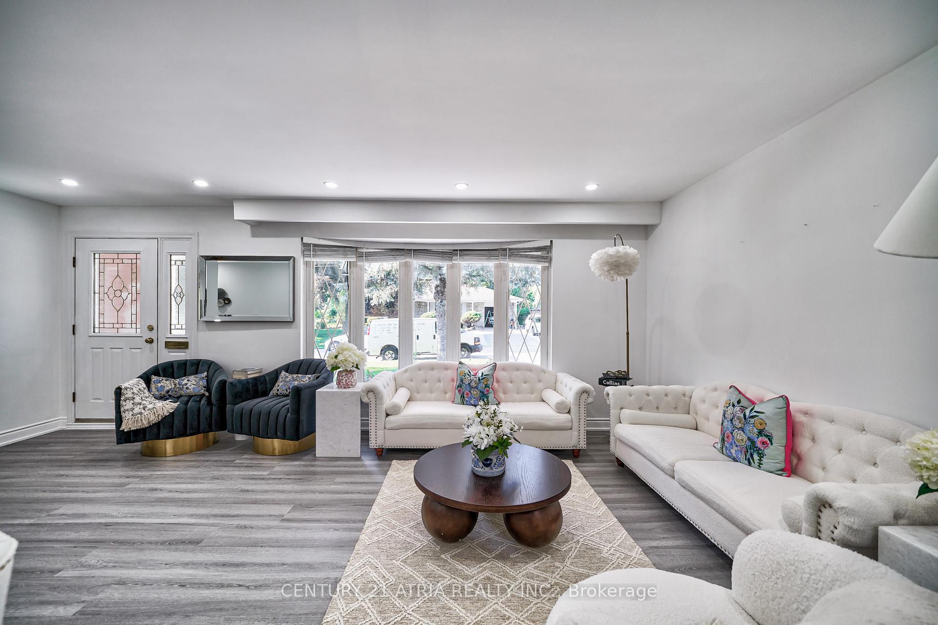Photo 14 of 27 Willowgate Drive, Markham, Bullock — HOMEH