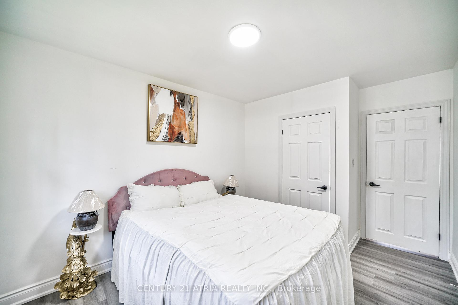 Photo 19 of 27 Willowgate Drive, Markham, Bullock — HOMEH