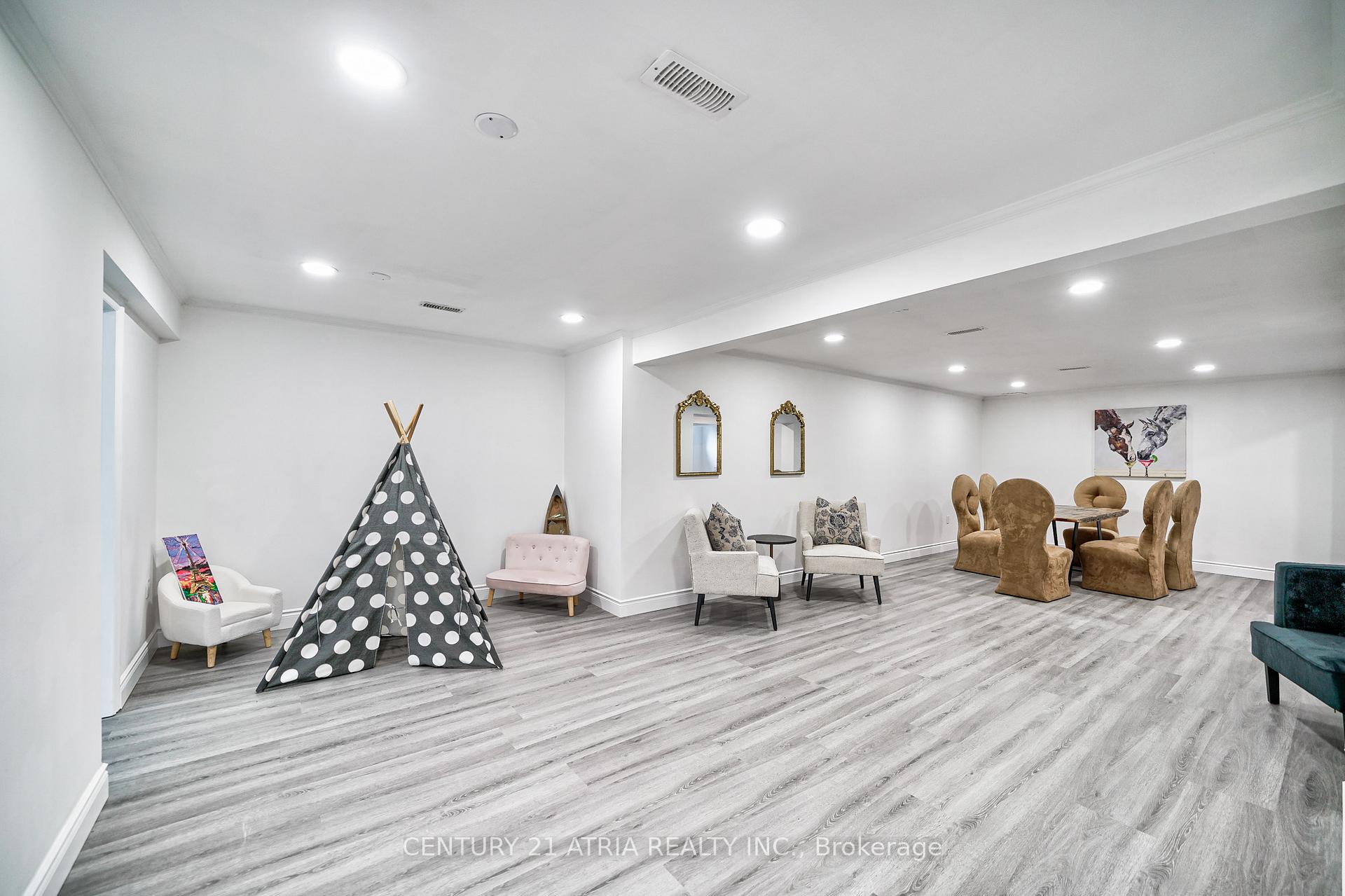 Photo 29 of 27 Willowgate Drive, Markham, Bullock — HOMEH