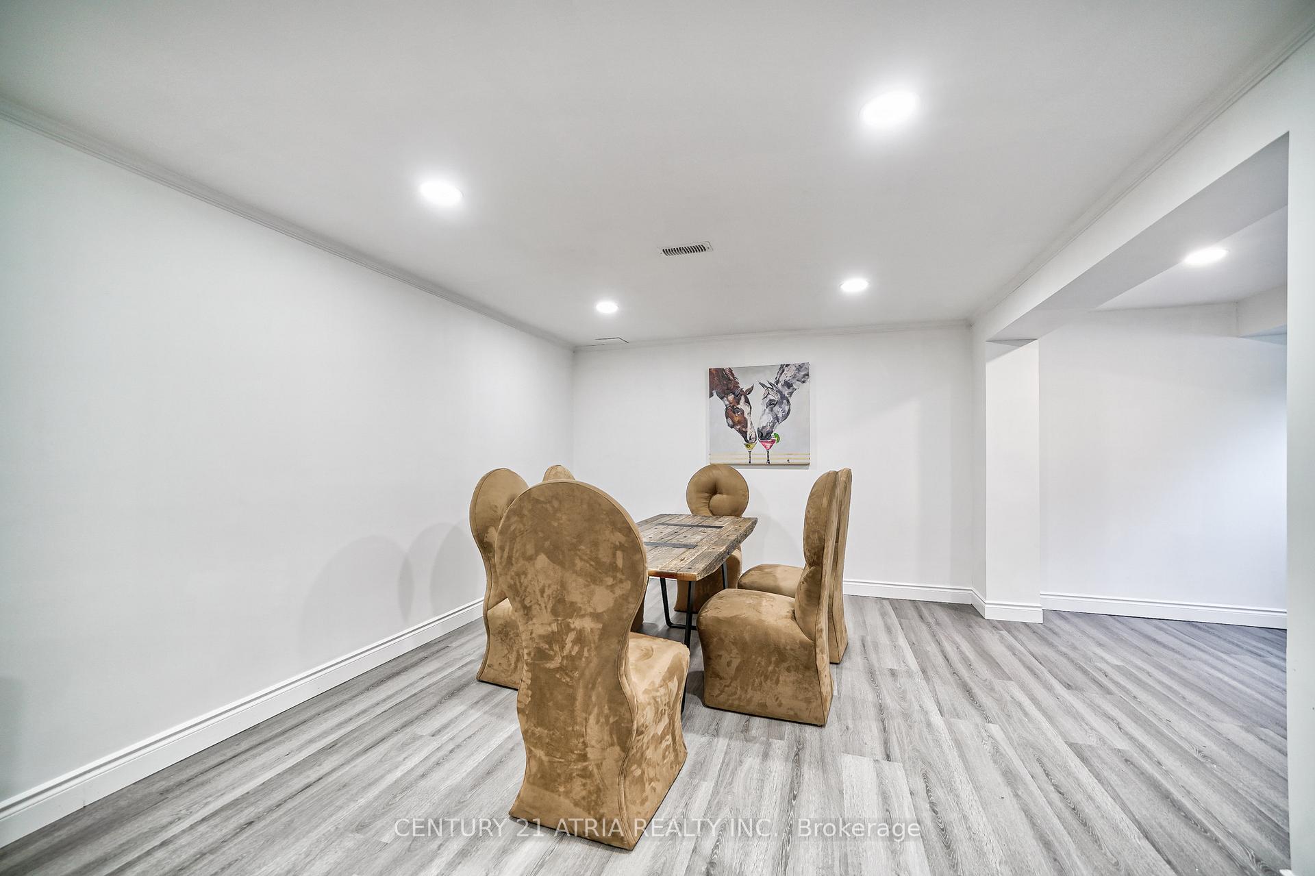 Photo 32 of 27 Willowgate Drive, Markham, Bullock — HOMEH