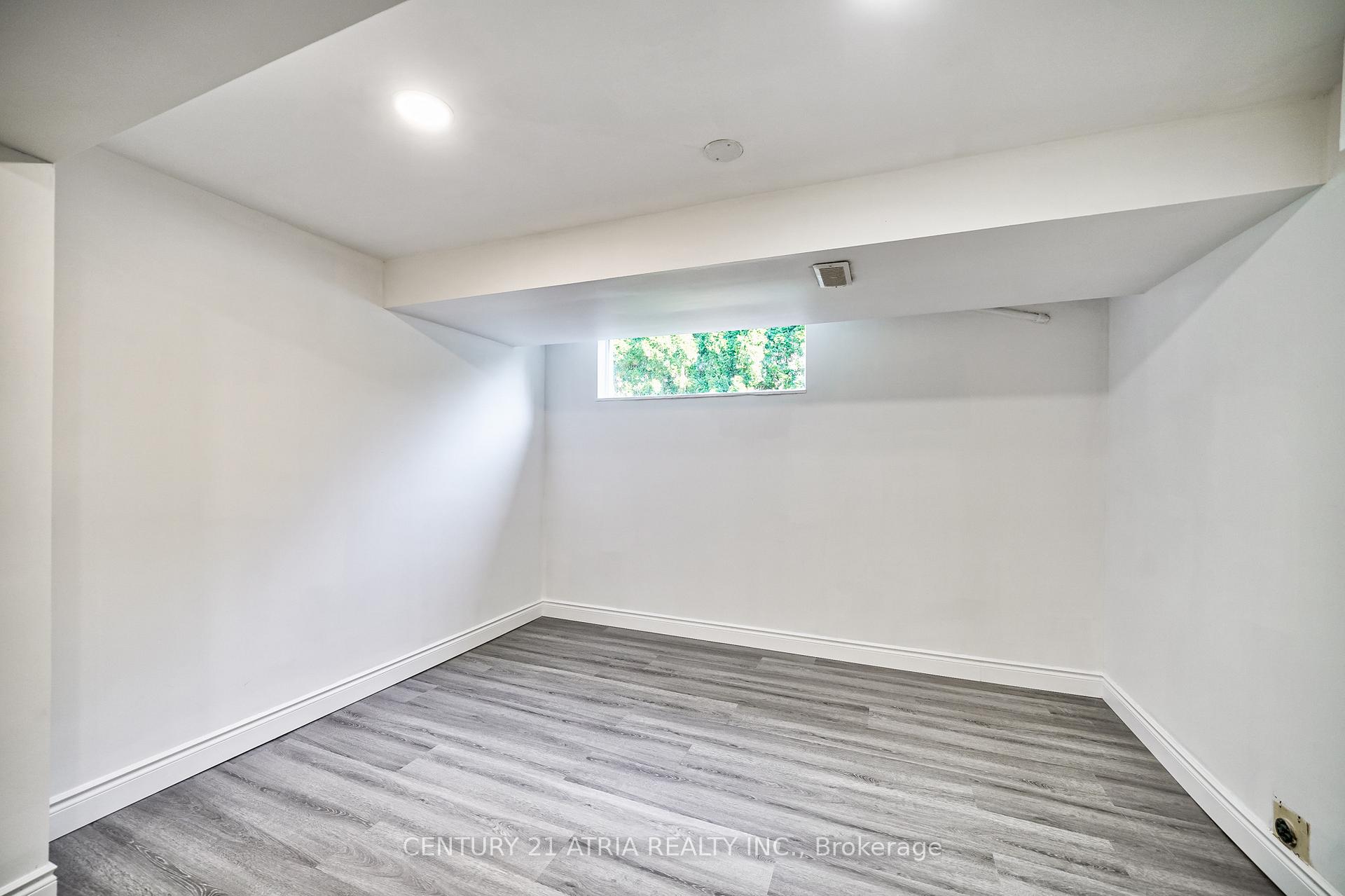 Photo 35 of 27 Willowgate Drive, Markham, Bullock — HOMEH