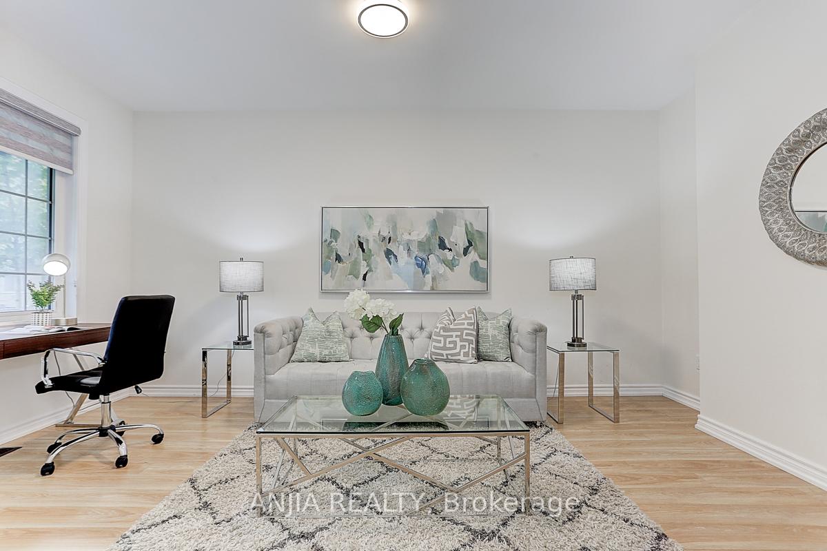 Photo 6 of 20 Robert Joffre Leet Avenue, Markham, Cornell — HOMEH