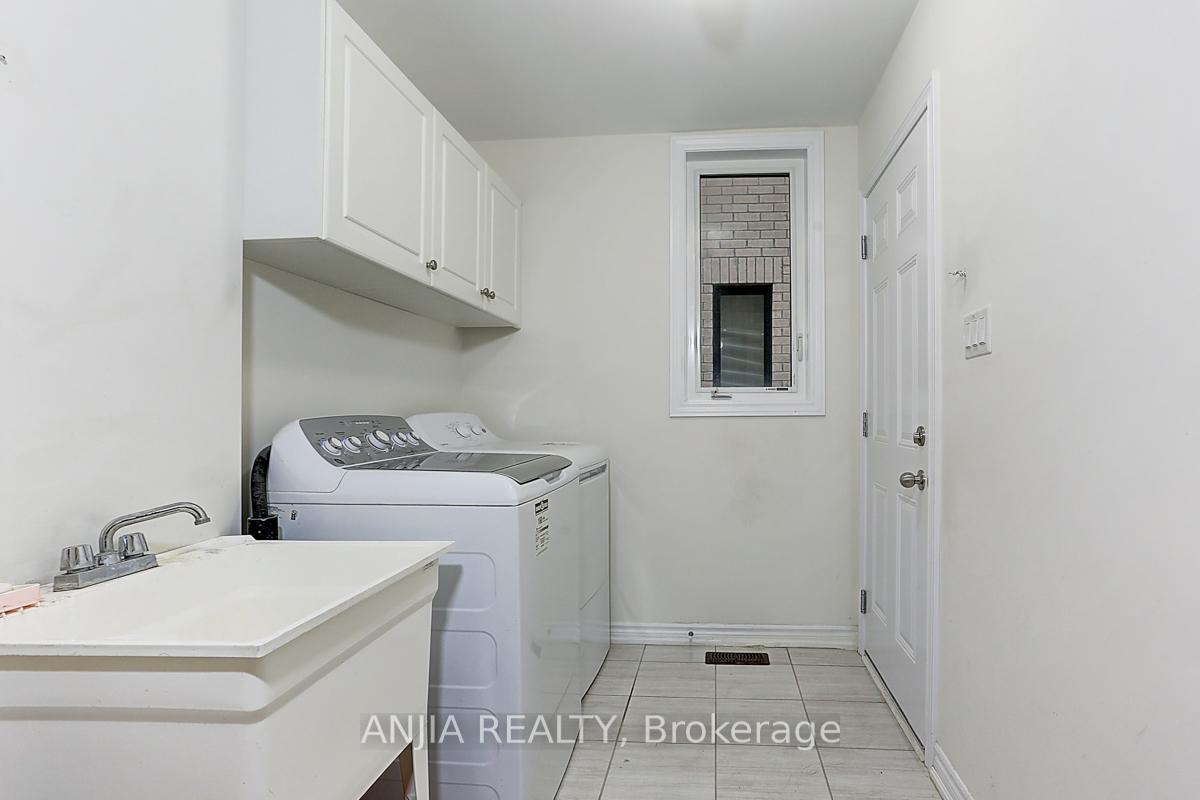 Photo 7 of 20 Robert Joffre Leet Avenue, Markham, Cornell — HOMEH