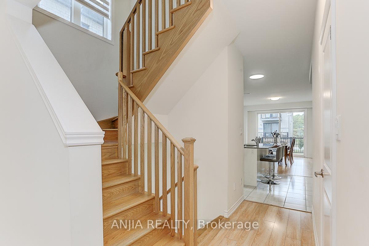 Photo 11 of 20 Robert Joffre Leet Avenue, Markham, Cornell — HOMEH